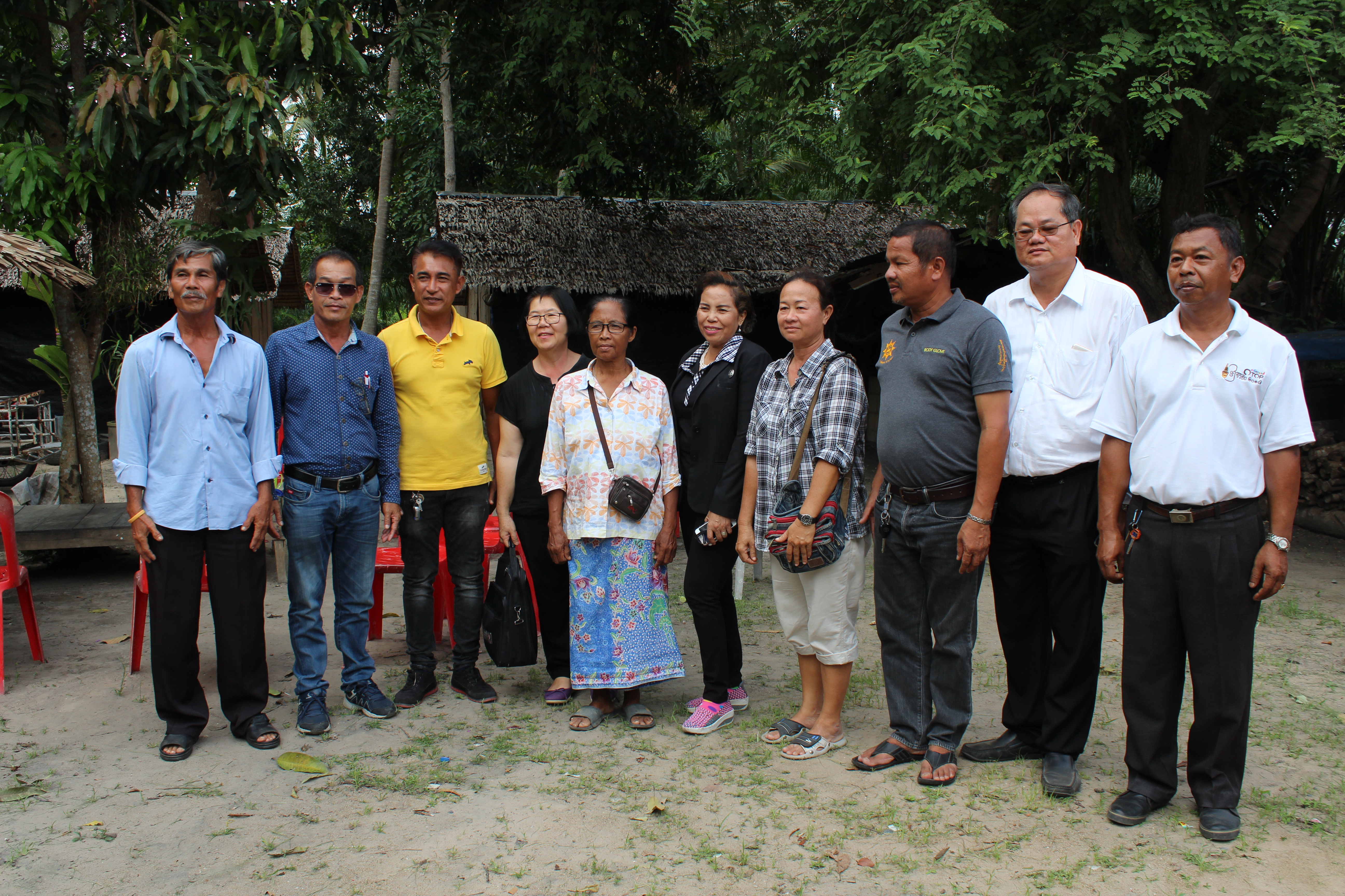 ผู้ตรวจราชการกรมฯ เยี่ยมชมให้กำลังใจกลุ่มอาชีพกองทุนพัฒนาบทบาทสตรี