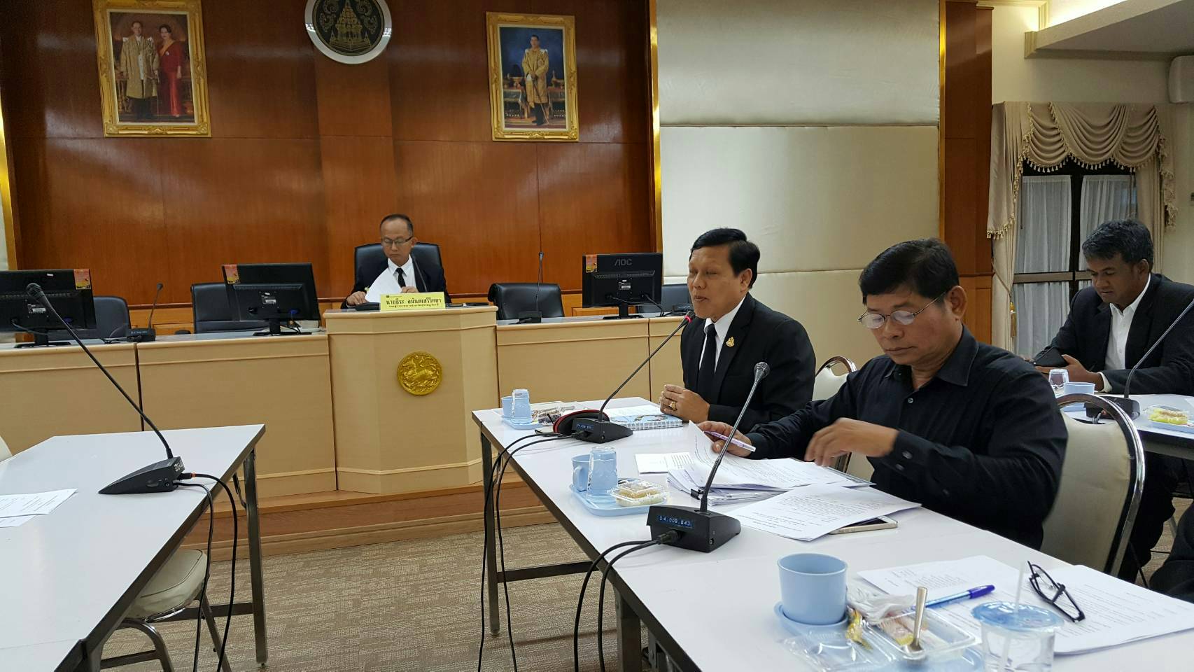 ประชุมคณะกรรมการประสานและขับเคลื่อนนโยบายสานพลังประชารัฐจังหวัดสุราษฎร์ธานี