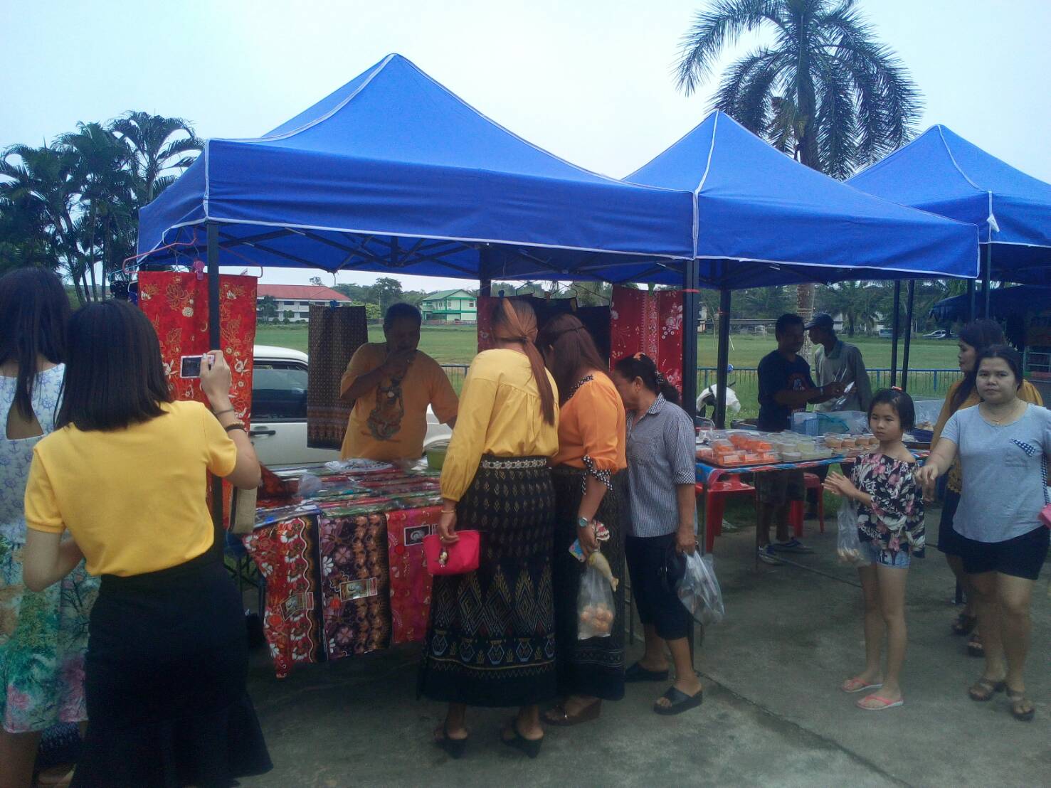 KICK OFF !!! ตลาดประชารัฐจังหวัดสุราษฎร์ธานีเต็มพื้นที่ 19 อำเภอ