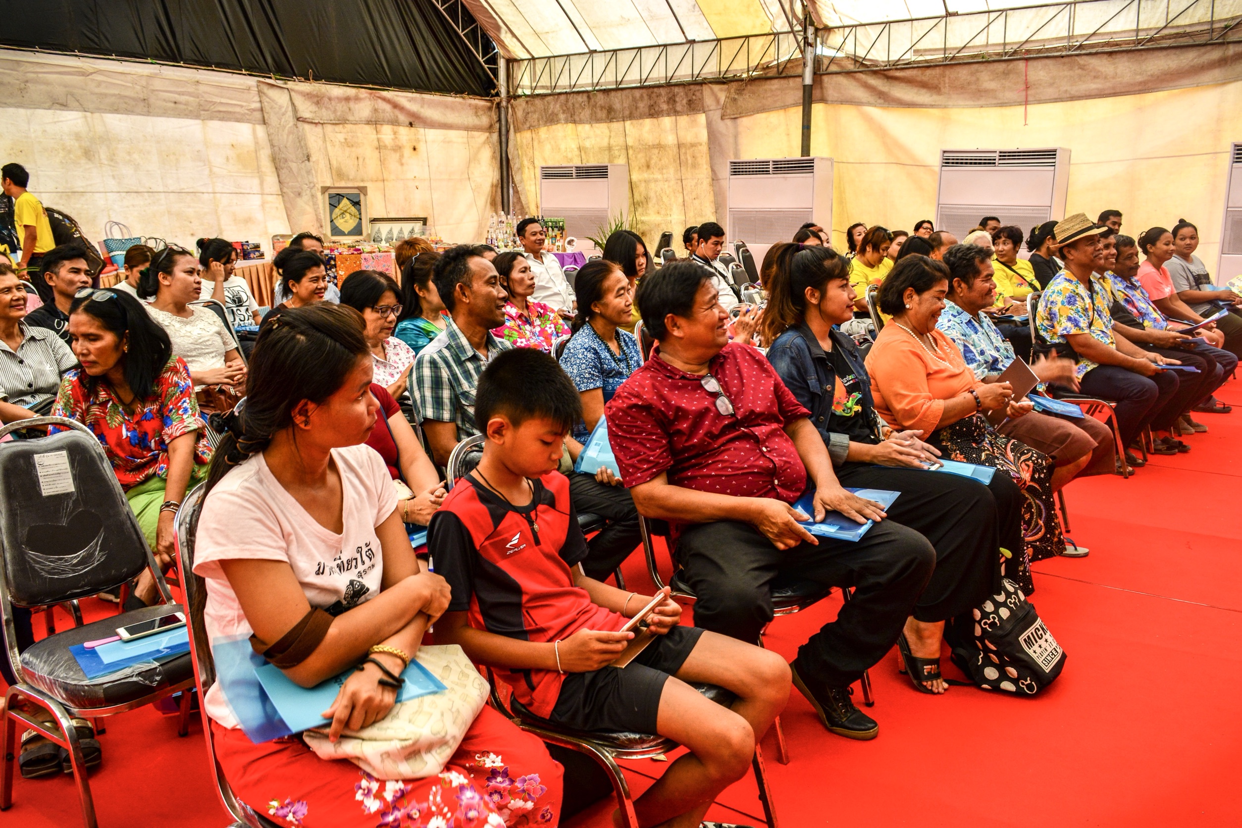 ส่งเสริมการพัฒนาเครือข่ายผลิตภัณฑ์ชุมชน