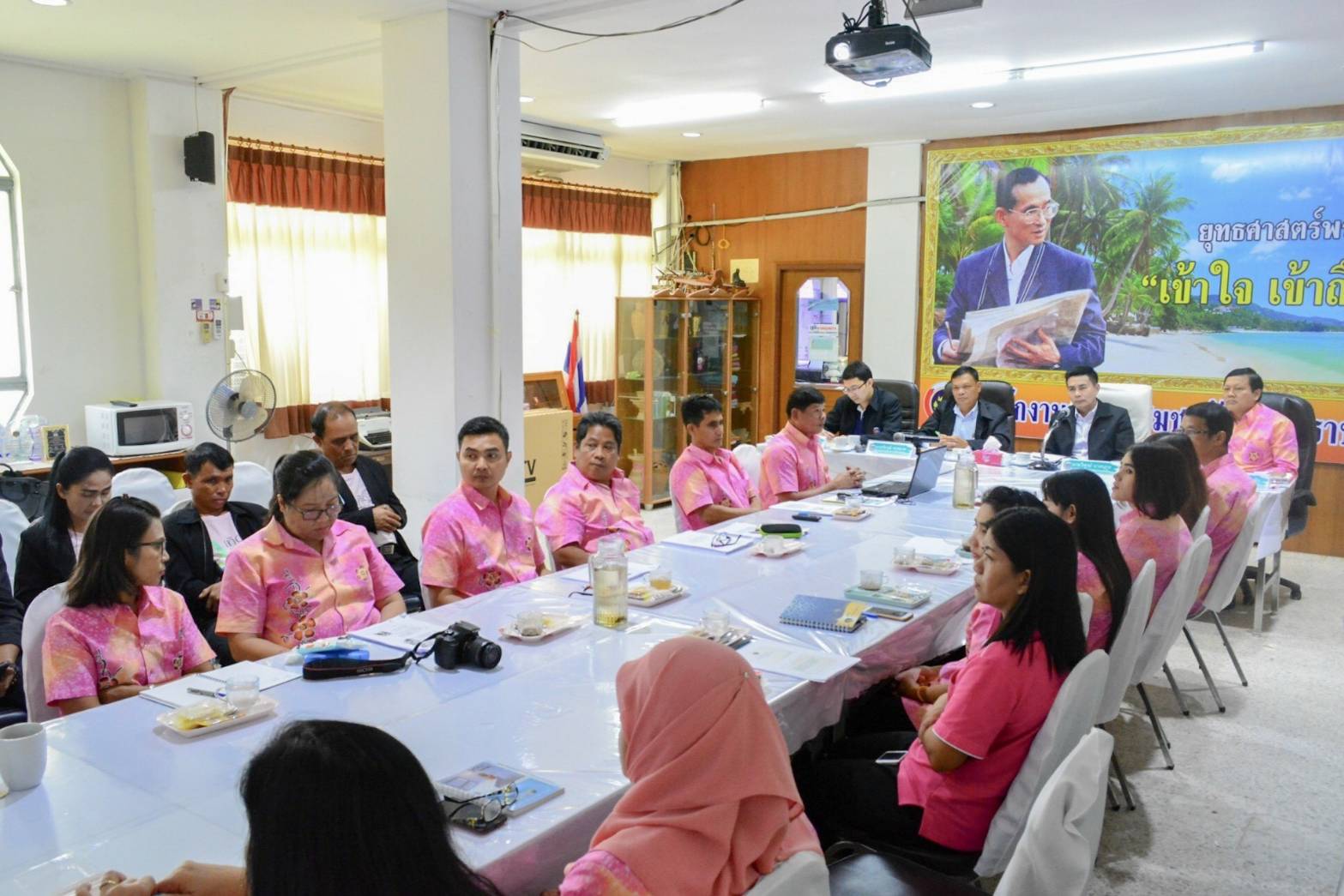 06-06-2561  คัดเลือกข้าราชการและลูกจ้างดีเด่น กรมการพัฒนาชุมชน ประจำปี 2561