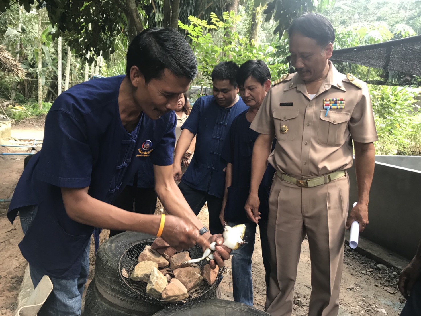 คัดเลือกครัวเรือนสัมมาชีพตัวอย่าง