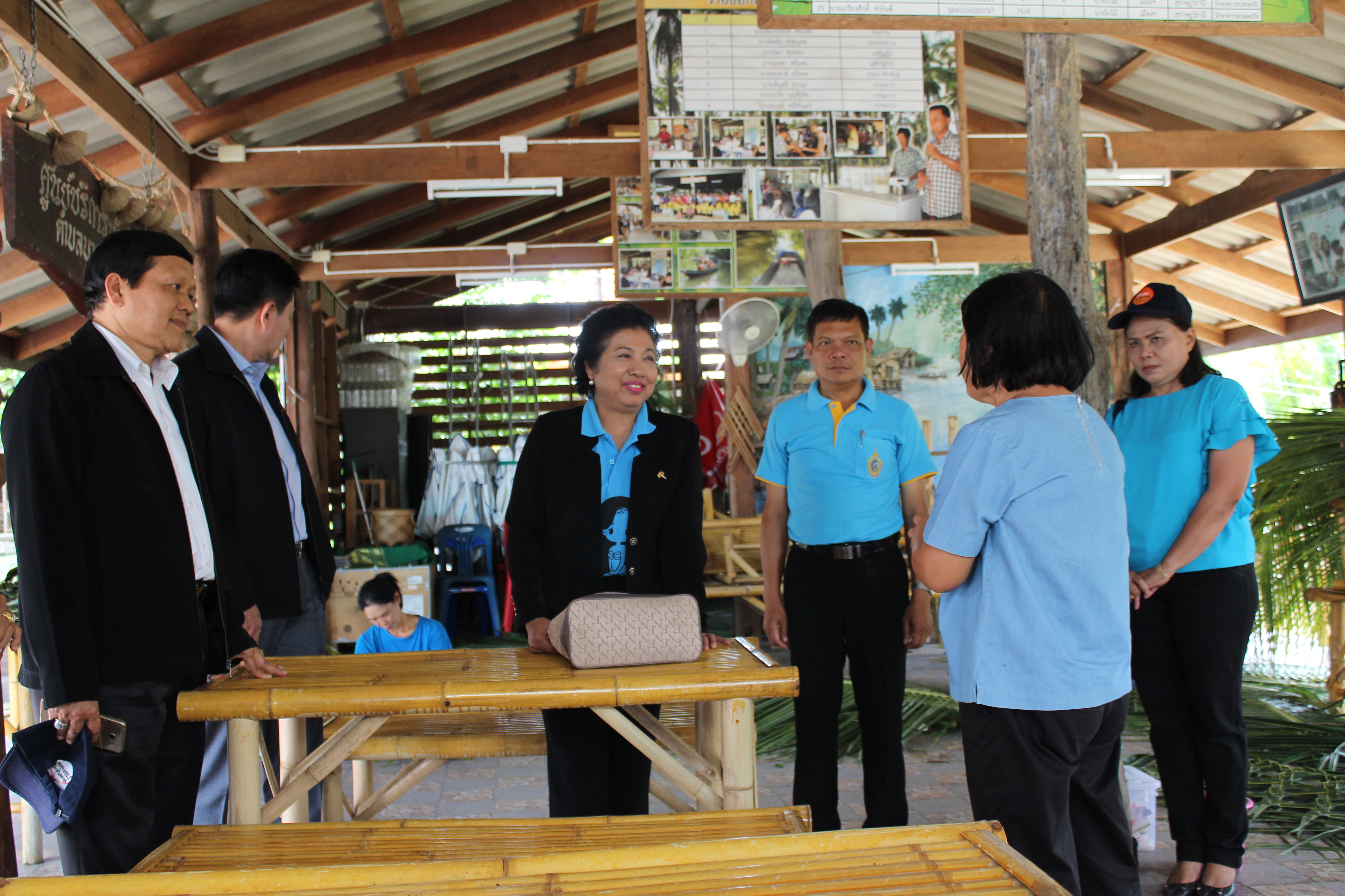 ผู้ตรวจกระทรวงมหาดไทยเยี่ยมชุมชนท่องเที่ยว OTOP นวัตวิถีตำบลบางใบไม้