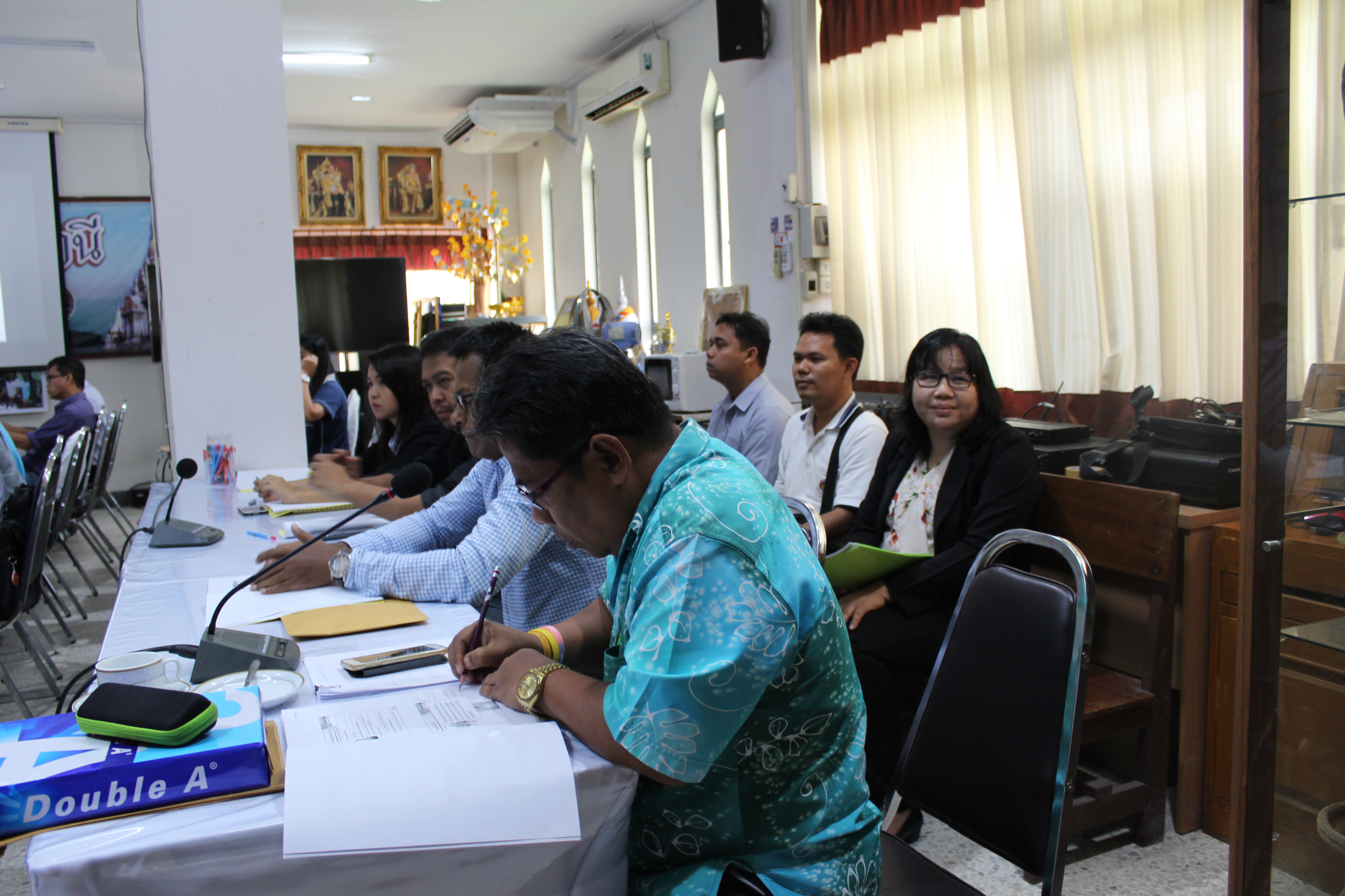 สำนักงานพัฒนาชุมชนจังหวัดสุราษฎร์ธานี จัดประชุมทบทวนการจัดซื้อจัดจ้างภาครัฐฯ ประจำปี 2561