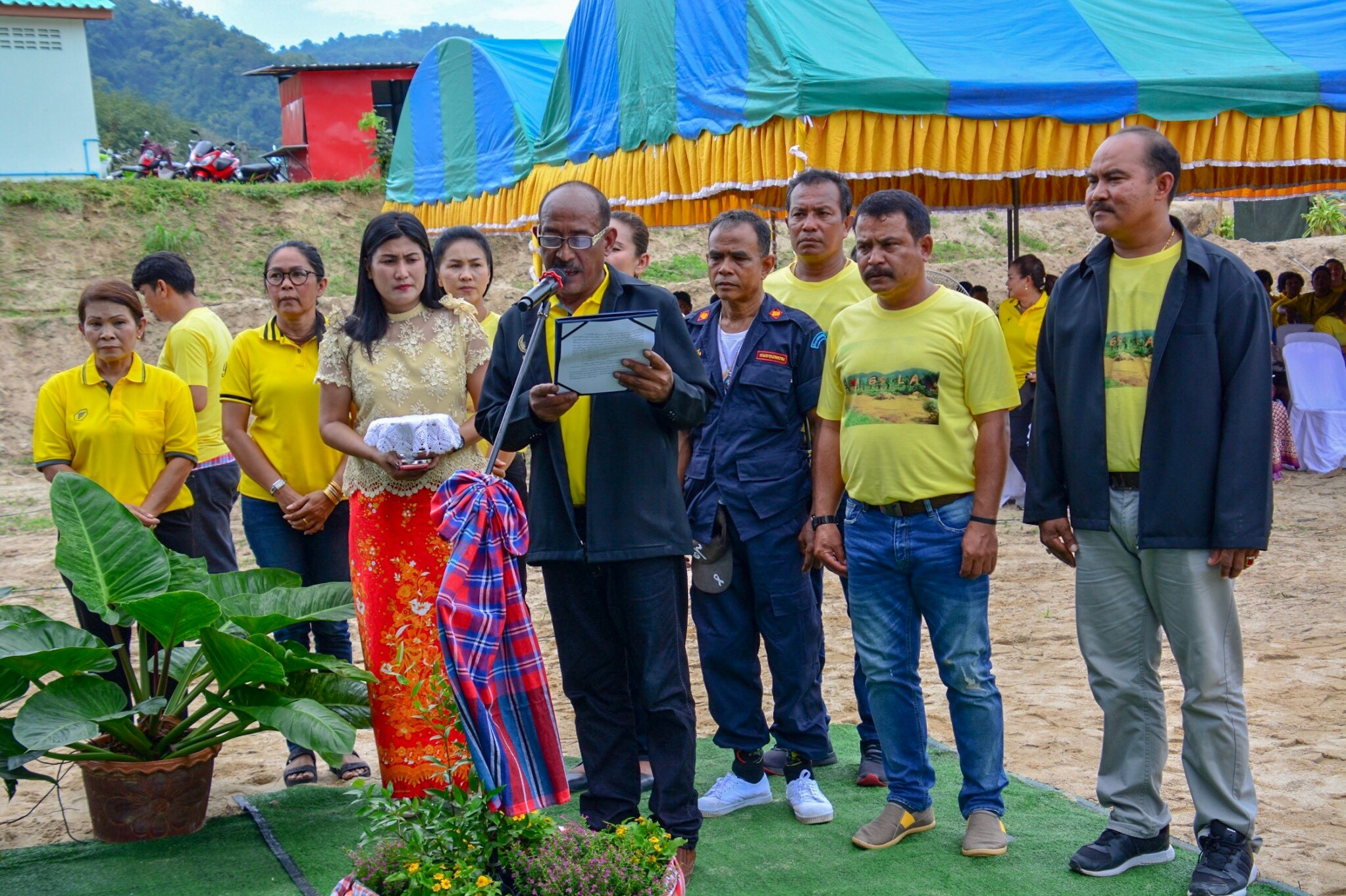 กิจกรรมการเปิดตัว หมู่บ้านท่องเที่ยว OTOP นวัตวิถีบ้านวังศิลาดิเรกสาร อำเภอบ้านนาสาร จังหวัดสุราษฎร์ธานี