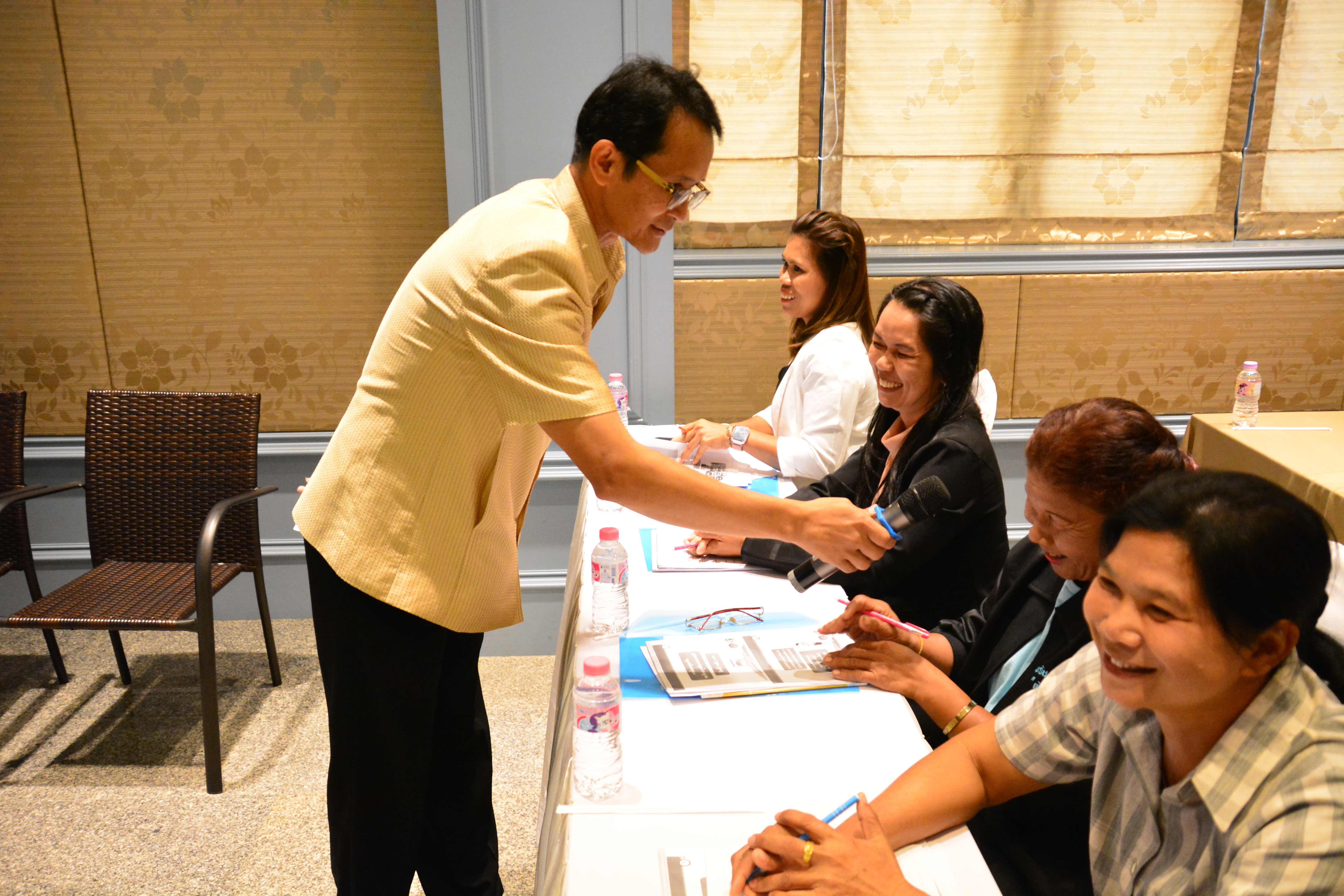 การประชุมเชิงปฏิบัติการพัฒนากลุ่มอาชีพสมาชิกกองทุนพัฒนาบทบาทสตรี