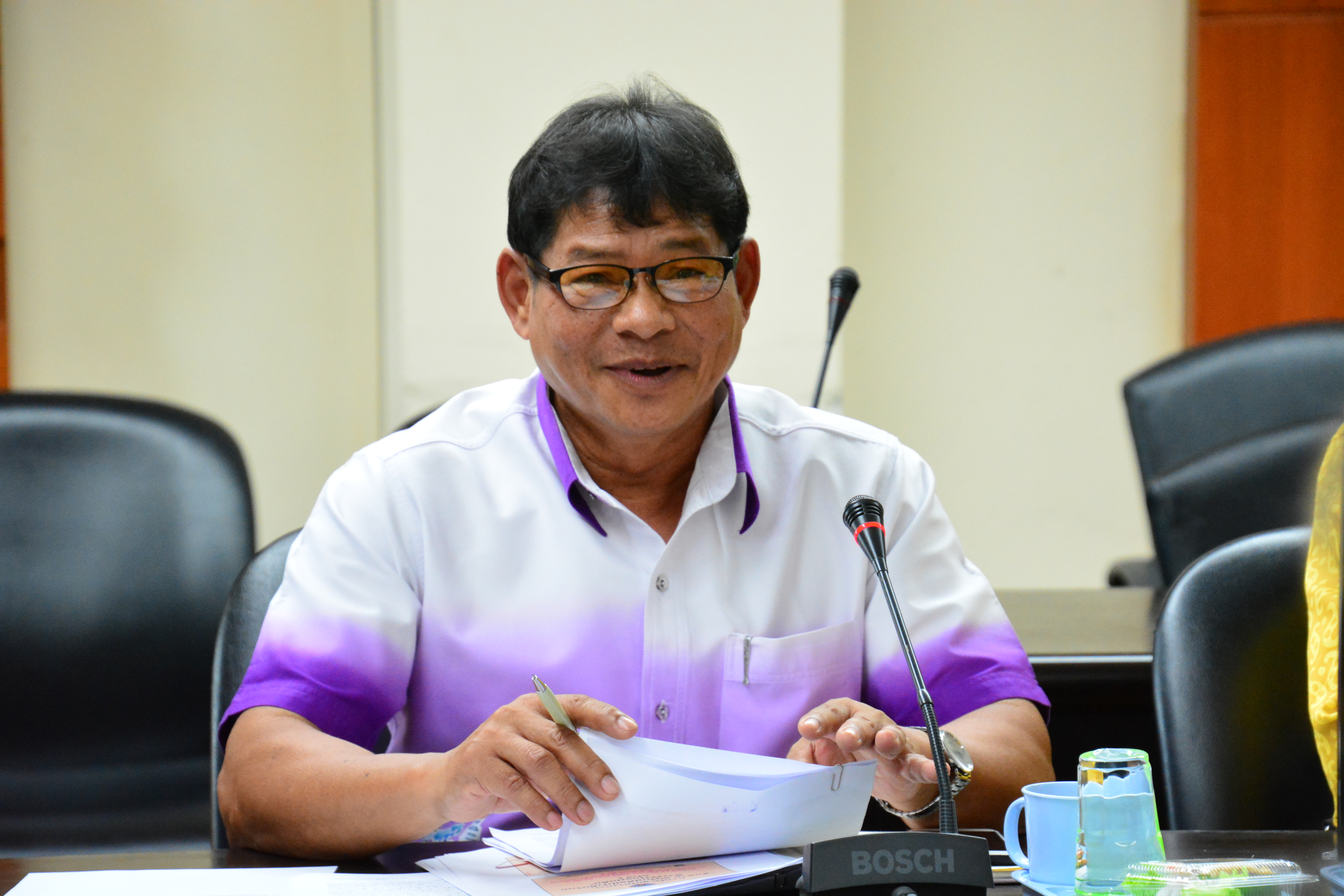 “สืบสาน อนุรักษ์ศิลป์ผ้าถิ่นไทย ดำรงไว้ในเเผ่นดิน”