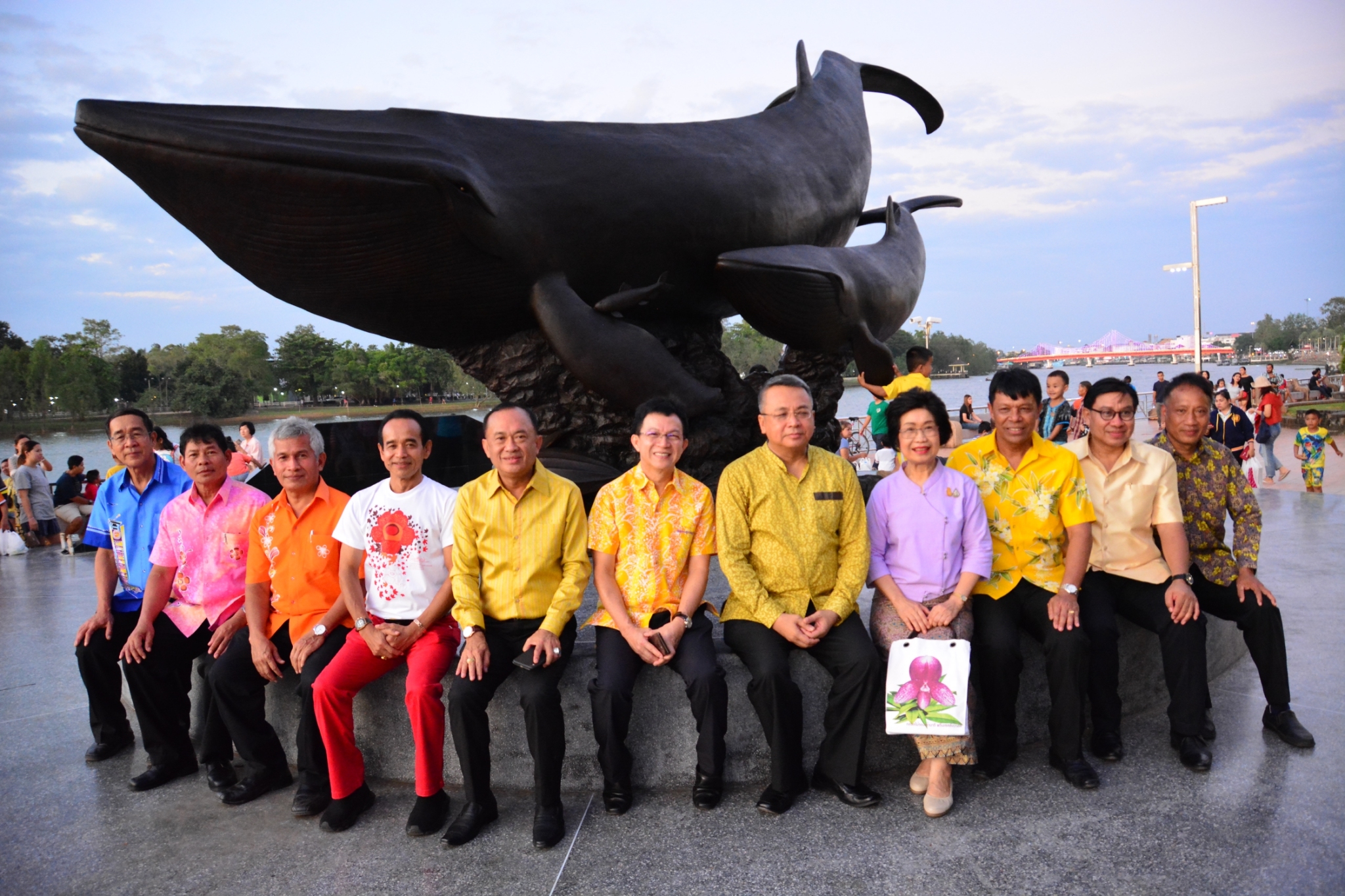 kick off กิจกรรมเดิน กิน ชิม เที่ยว “ตลาดน้ำบ้านดอน” ถนนหน้าเมือง จังหวัดสุราษฎร์ธานี