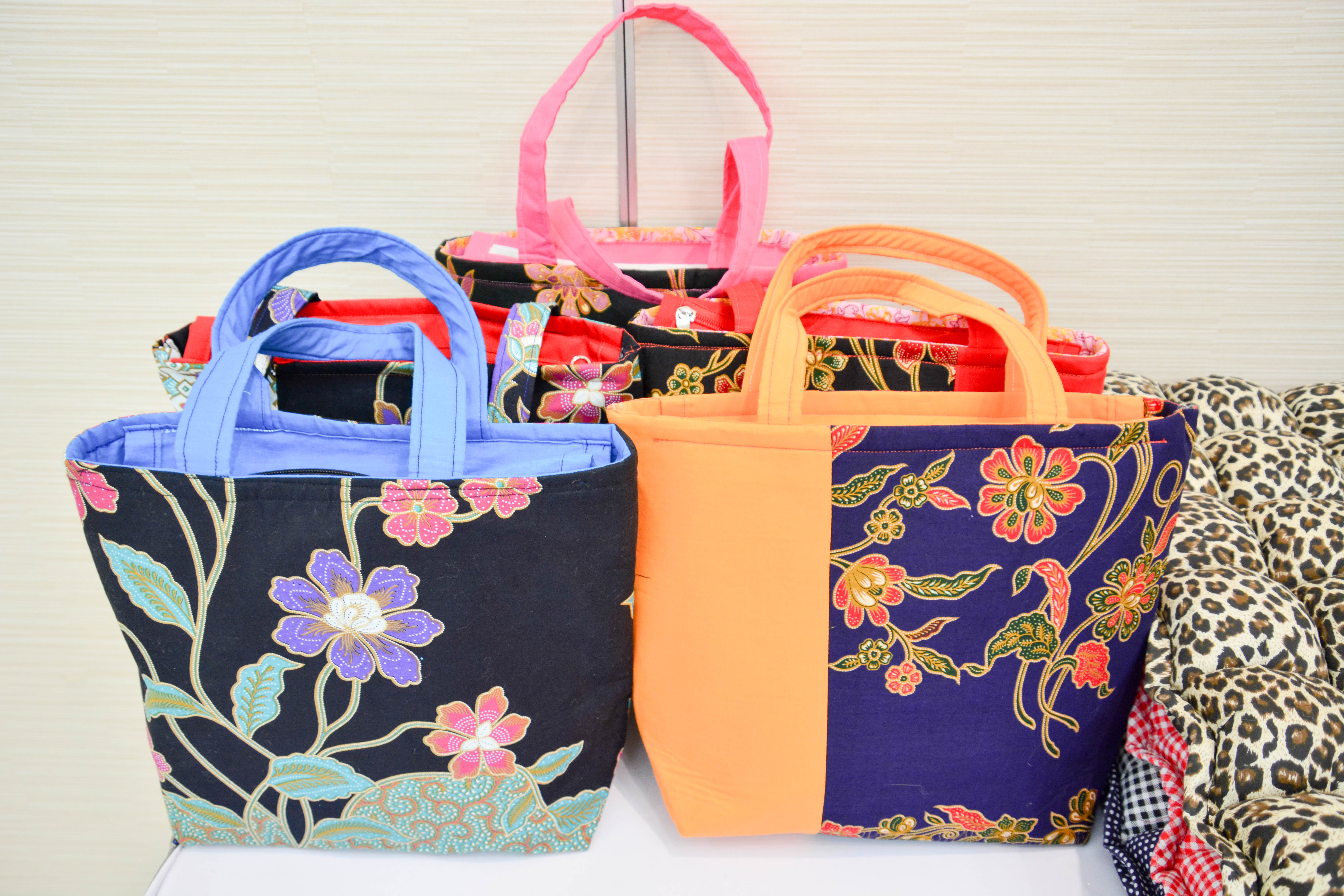 โครงการพัฒนาศักยภาพเครือข่ายองค์ความรู้ KBO ( Knowledge-Based OTOP) จังหวัดสุราษฎร์ธานี