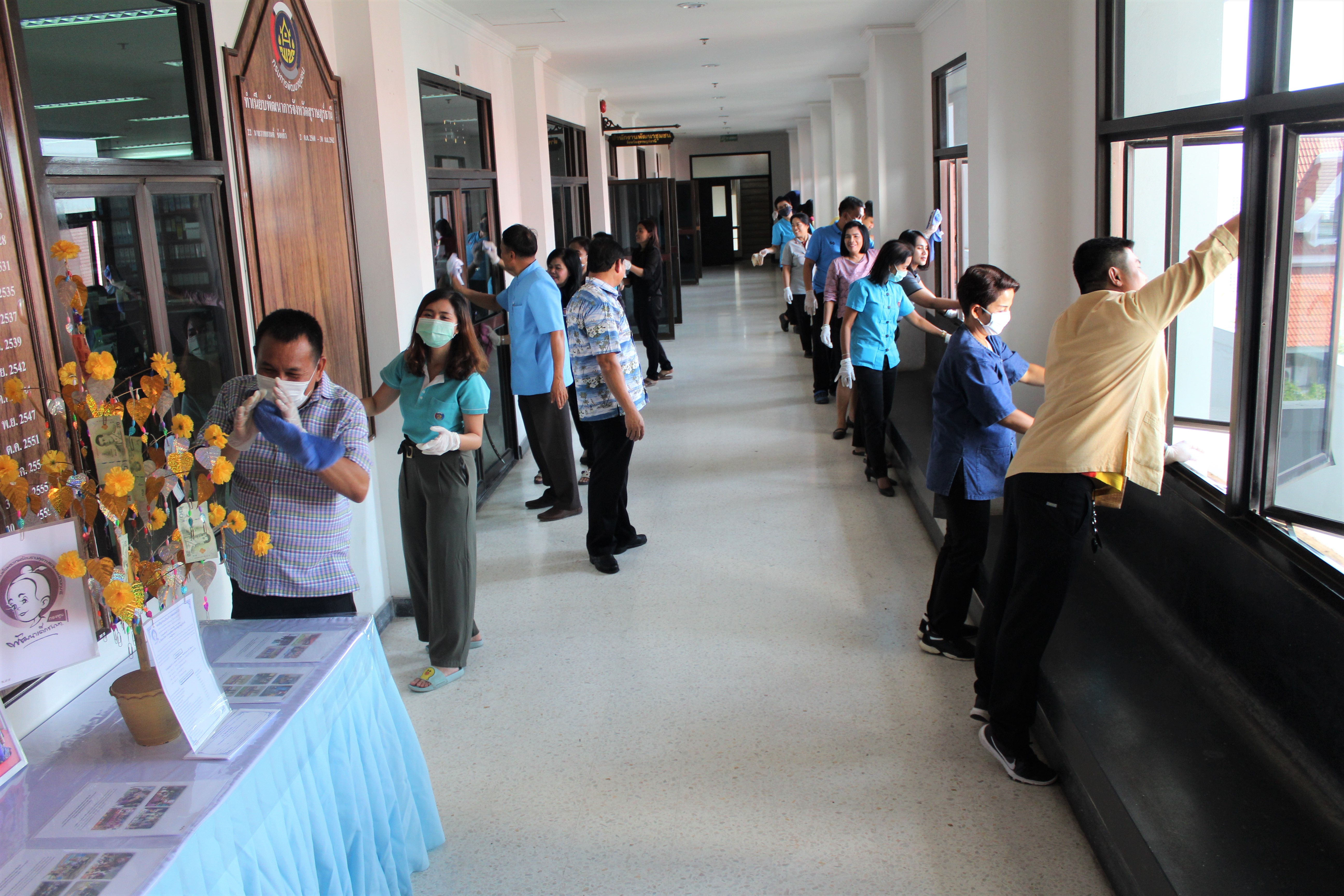 ผู้ว่า…..ห่วงใยเจ้าหน้าที่ จัด Big clening day