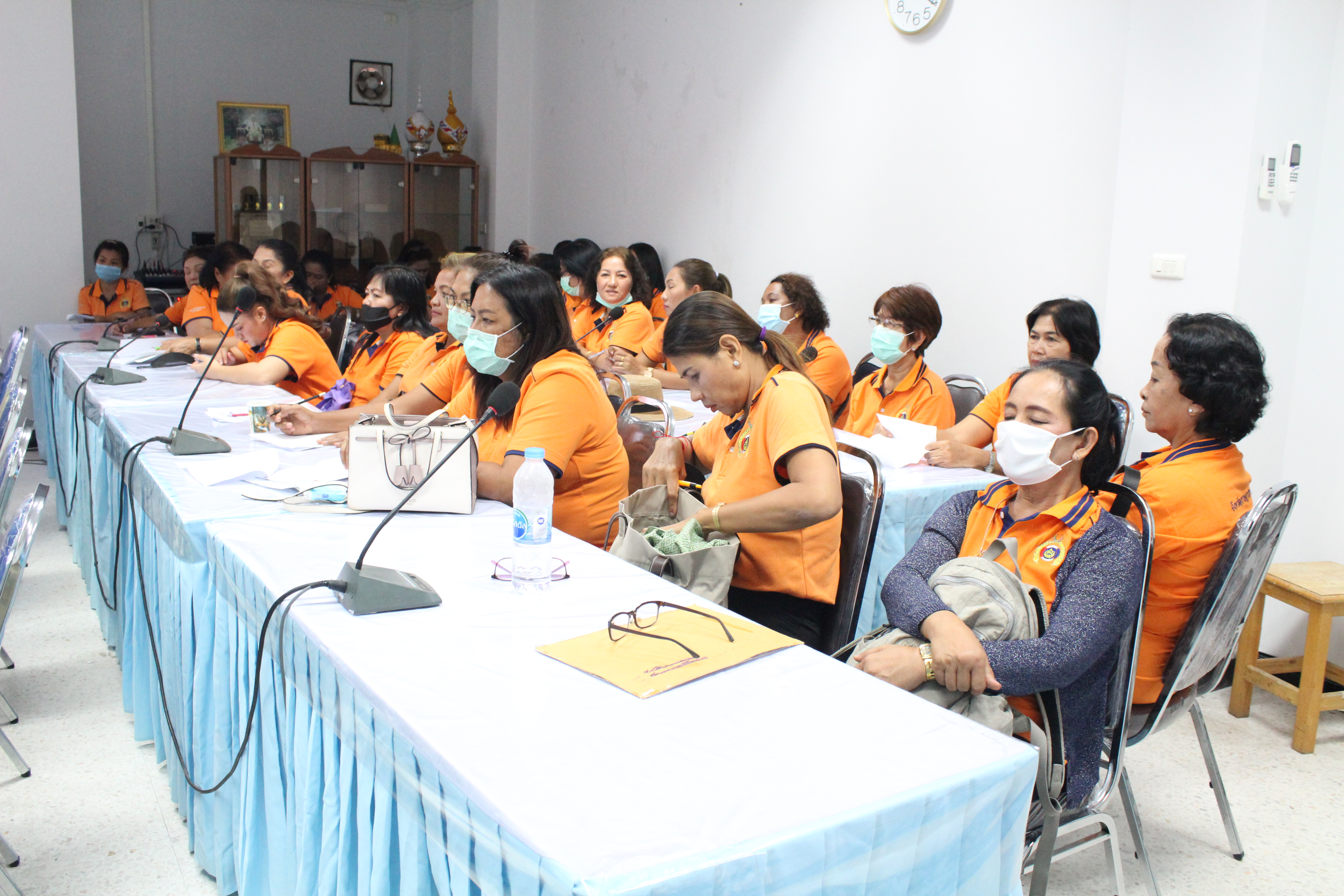 สาวสุราษฎร์  เฮ…….. พร้อมรับทุนหนุนเสริมอาชีพ