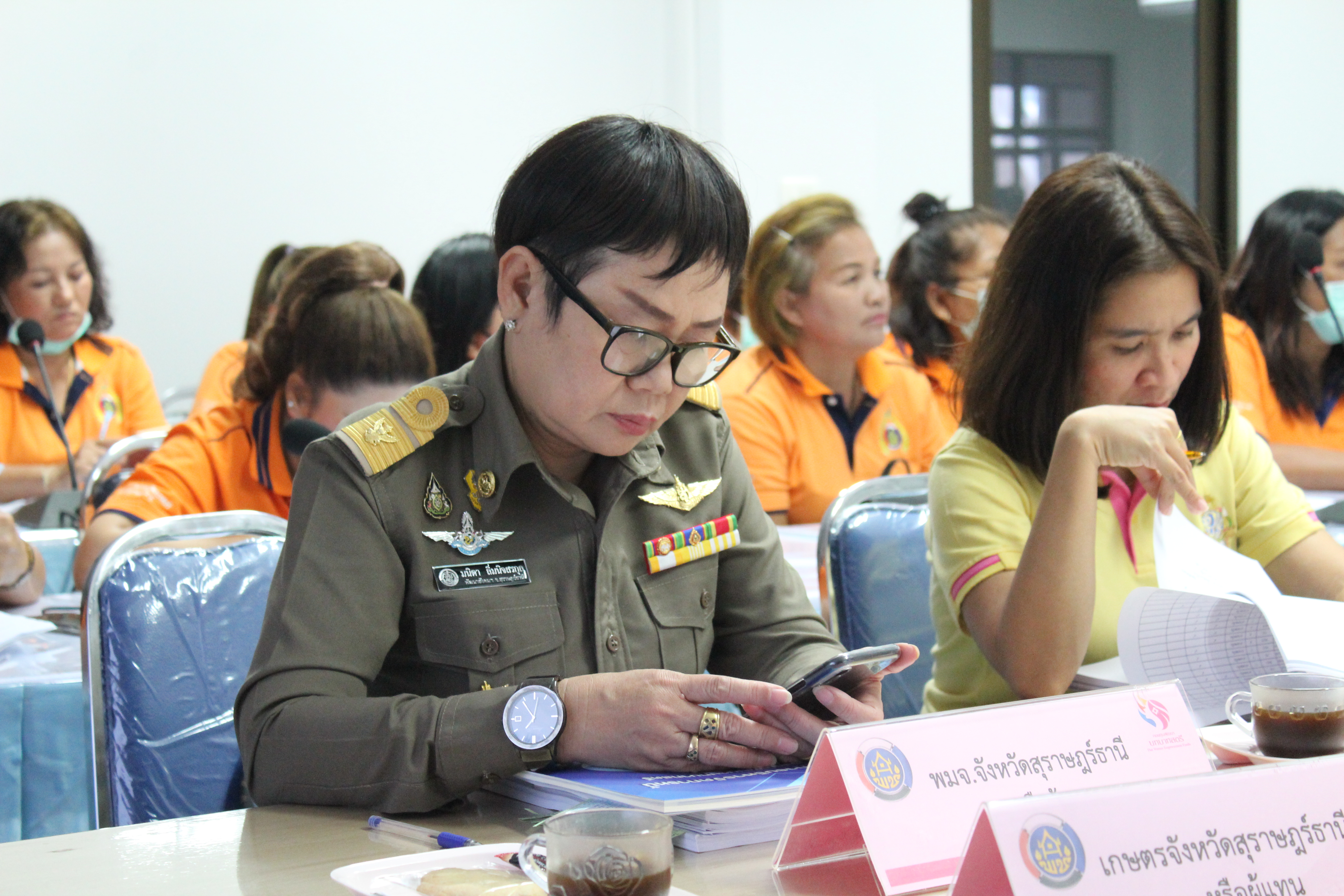 สาวสุราษฎร์  เฮ…….. พร้อมรับทุนหนุนเสริมอาชีพ