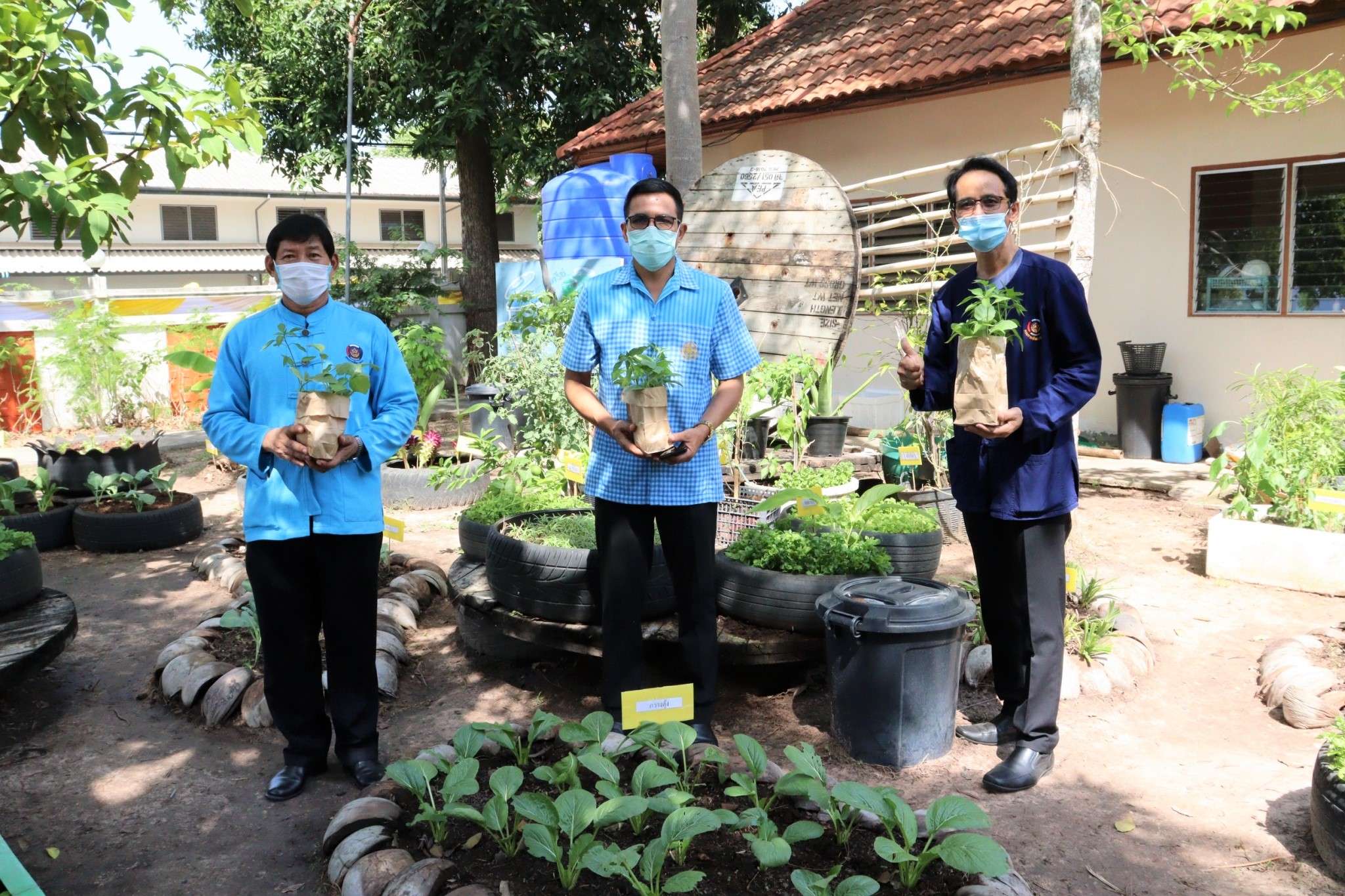 เปิดปฏิบัติการ QUICK WIN 90 วัน “ปลูกผักสวนครัว” เพื่อสร้างความมั่นคงทางอาหาร ต้านภัยวิกฤต ต่อสู้ COVID 19 ด้วยการร่วมกันปลูกผักสวนครัว