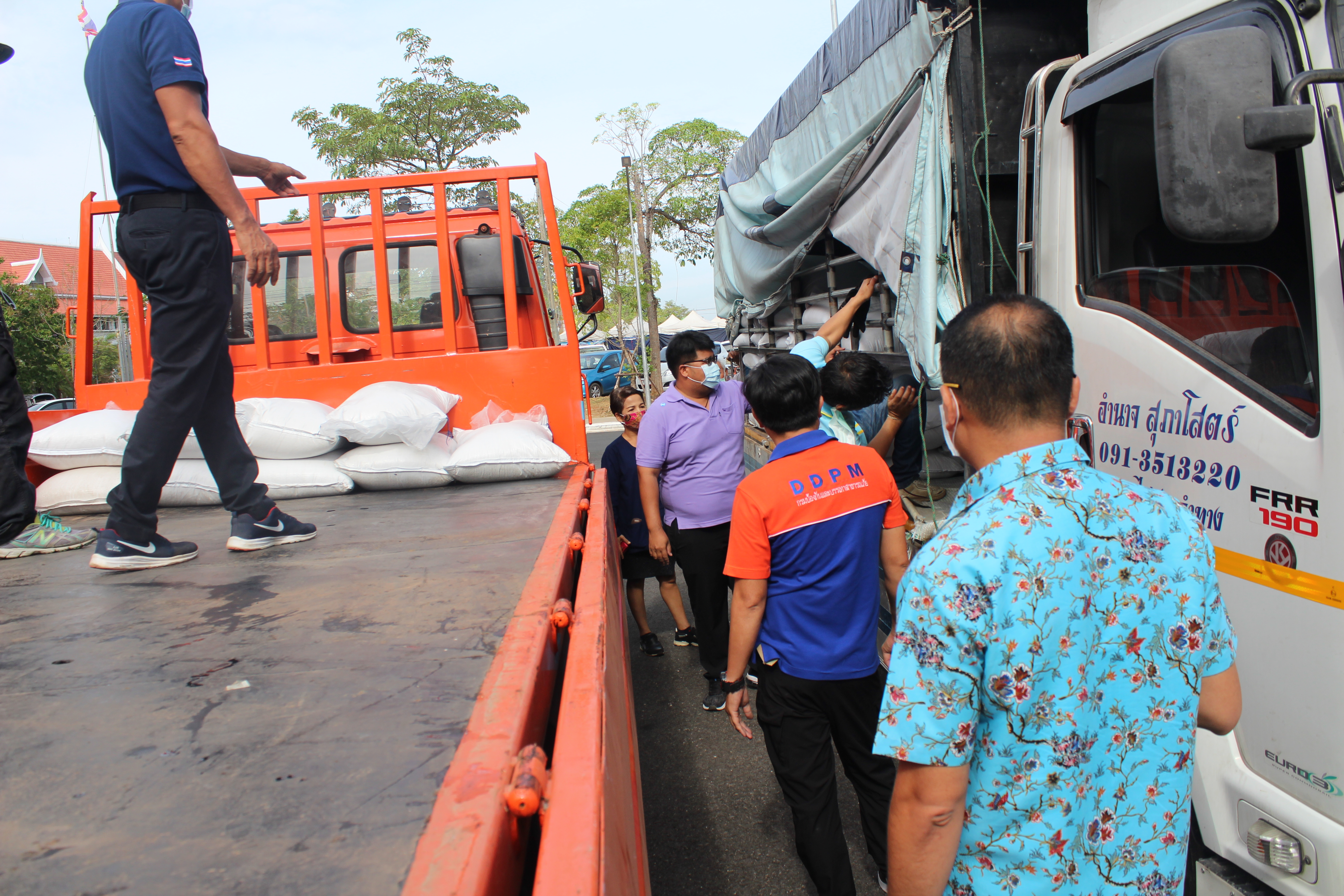 ร่วมด้วยช่วยกัน บรรเทาผลกระทบจากการแพร่ระบาดของ  COVID-19