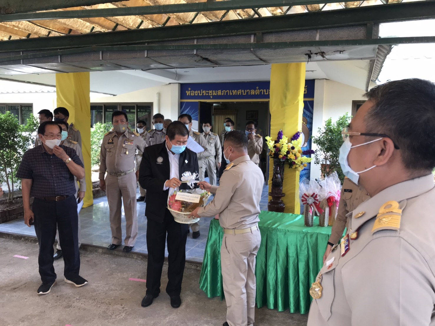 ชาวจังหวัดสุราษฎร์ธานี ยินดีต้อนรับ นายนิพนธ์ บุญญามณี รัฐมนตรีช่วยว่าการกระทรวงมหาดไทย