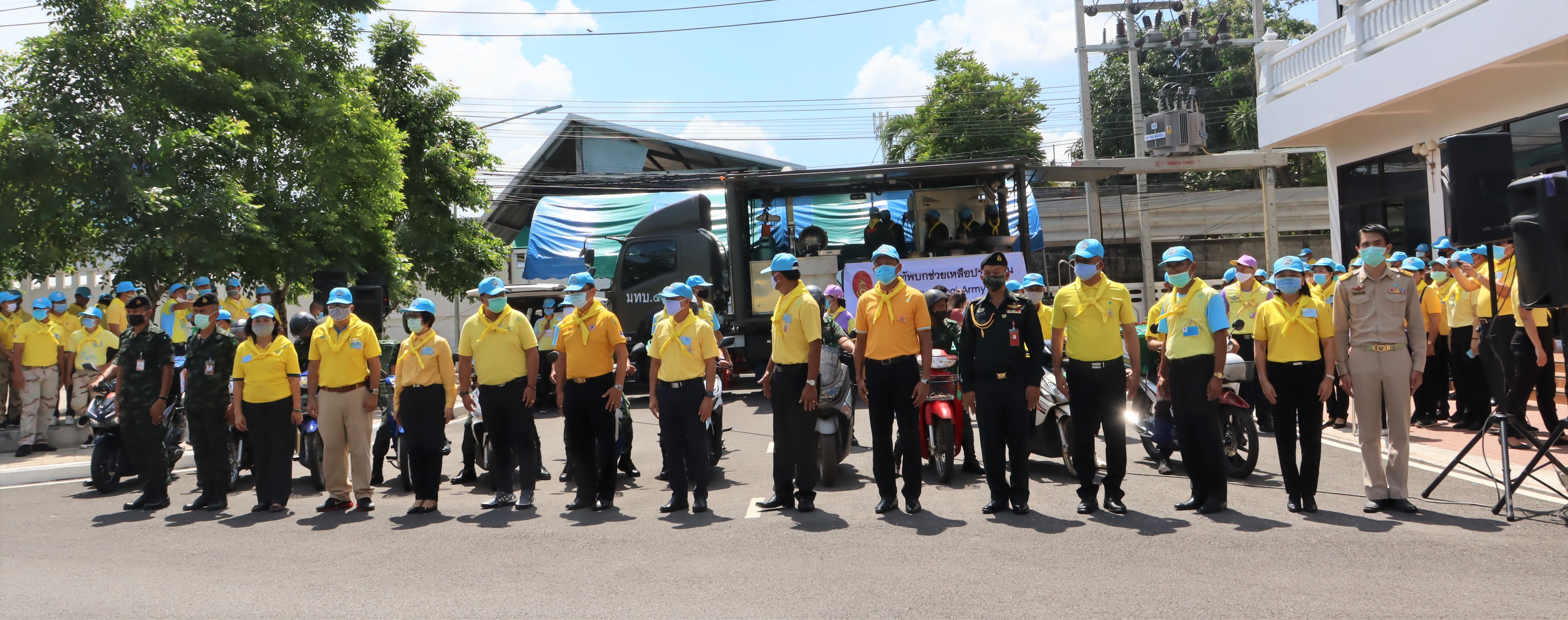 พจ.สุราษฎร์ธานี นำพืชผักสวนครัว มอบโรงครัวปรุงอาหาร