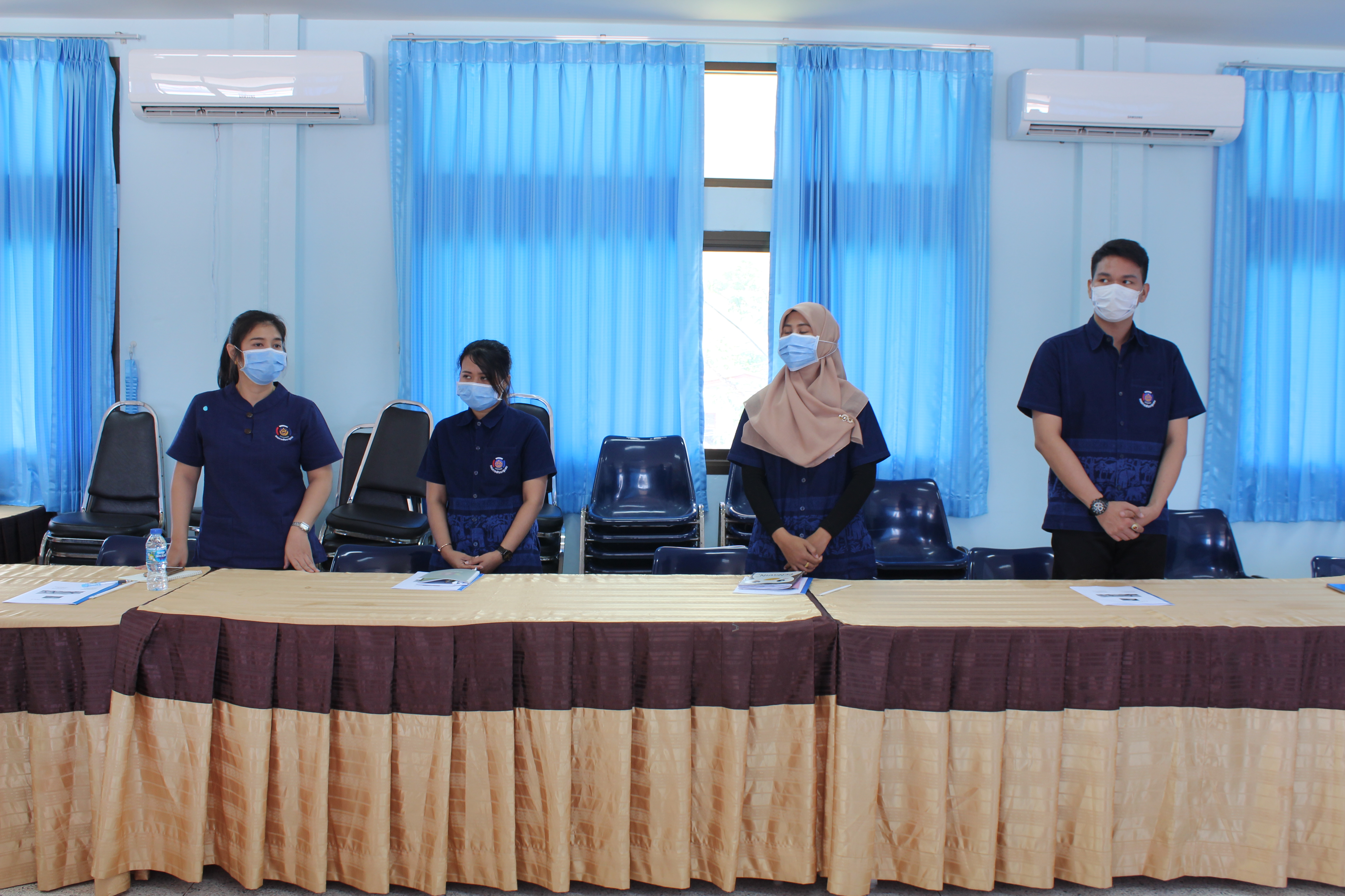 พจ.  ลงพื้นที่อำเภอไชยา  มอบเมล็ดพันธุ์ผัก  ส่งเสริมเศรษฐกิจฐานราก