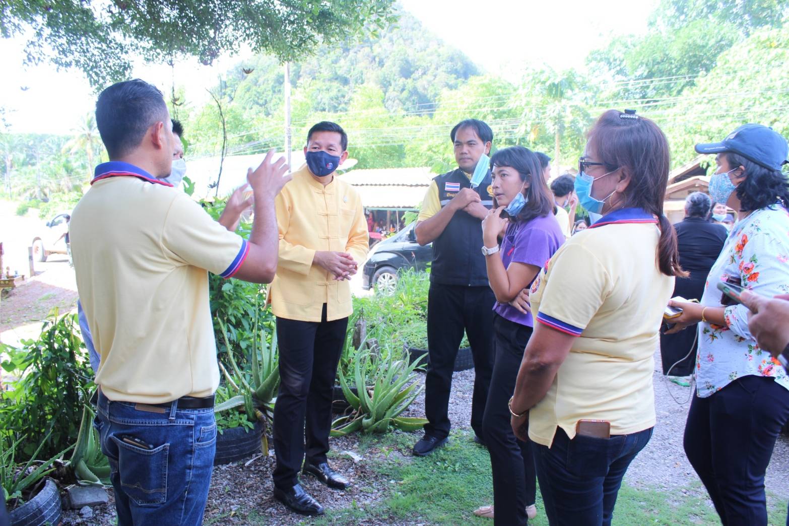 สำนักงานพัฒนาชุมชนจังหวัดสุราษฎร์ธานีและสื่อมวลชน ลงพื้นที่ให้กำลังใจ ห่วงใยชาวชุมชนท่องเที่ยว OTOP นวัตวิถี จากสถานการณ์ COVID-19