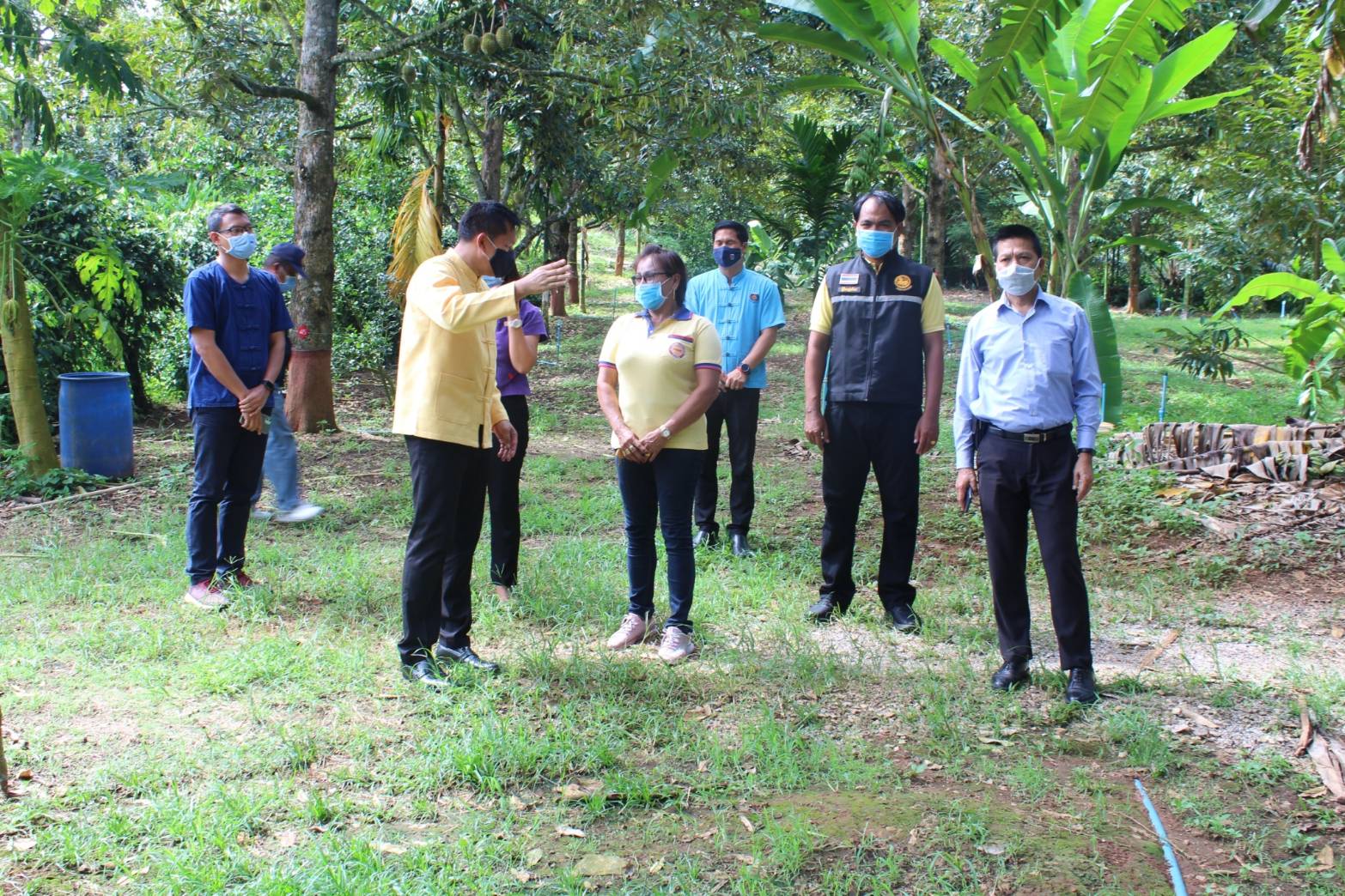 สำนักงานพัฒนาชุมชนจังหวัดสุราษฎร์ธานีและสื่อมวลชน ลงพื้นที่ให้กำลังใจ ห่วงใยชาวชุมชนท่องเที่ยว OTOP นวัตวิถี จากสถานการณ์ COVID-19