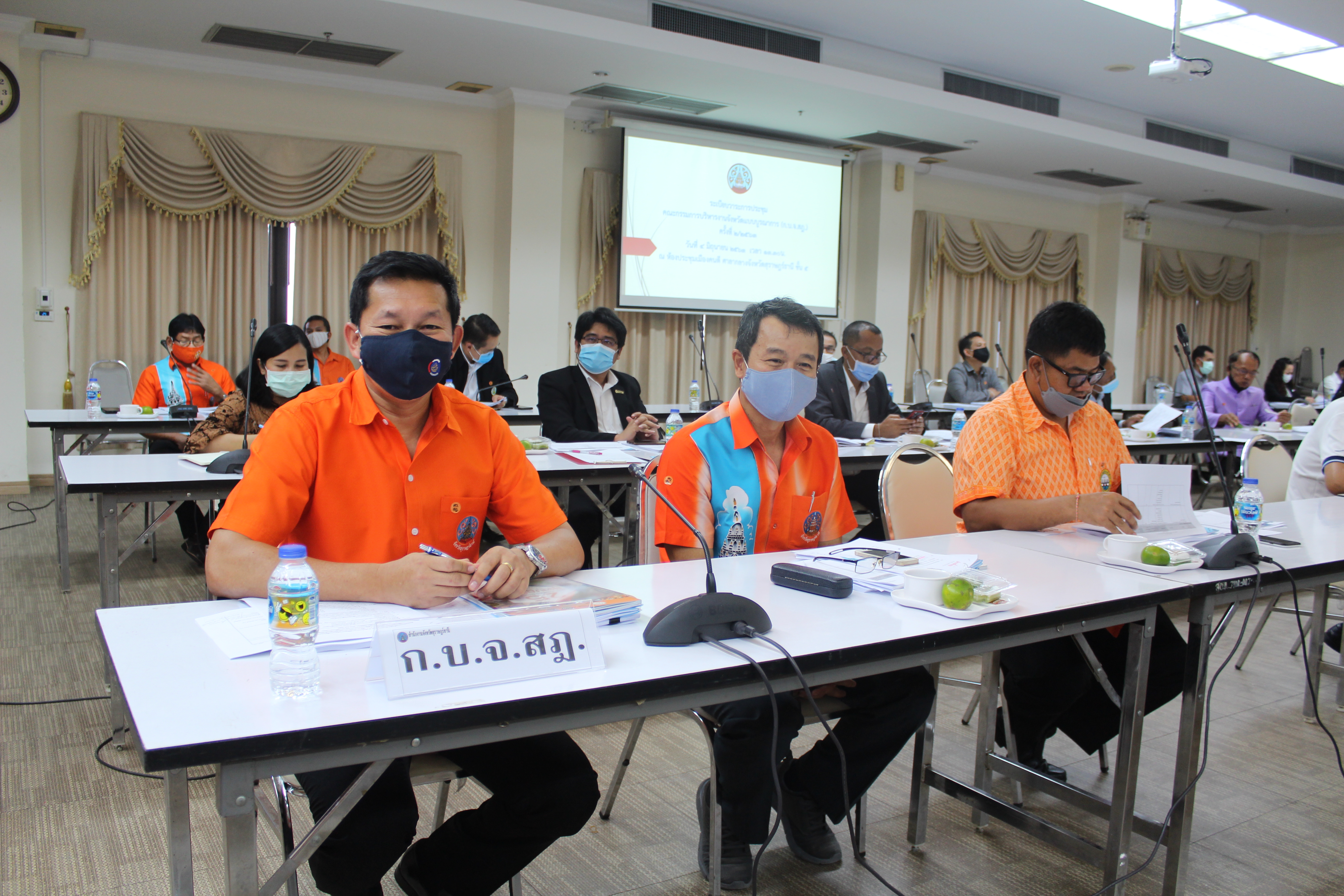 พช.สุราษฎร์ธานี เสนอร่างแผนฟื้นฟูเศรษฐกิจและสังคม มูลค่าเกือบ 100 ล้าน