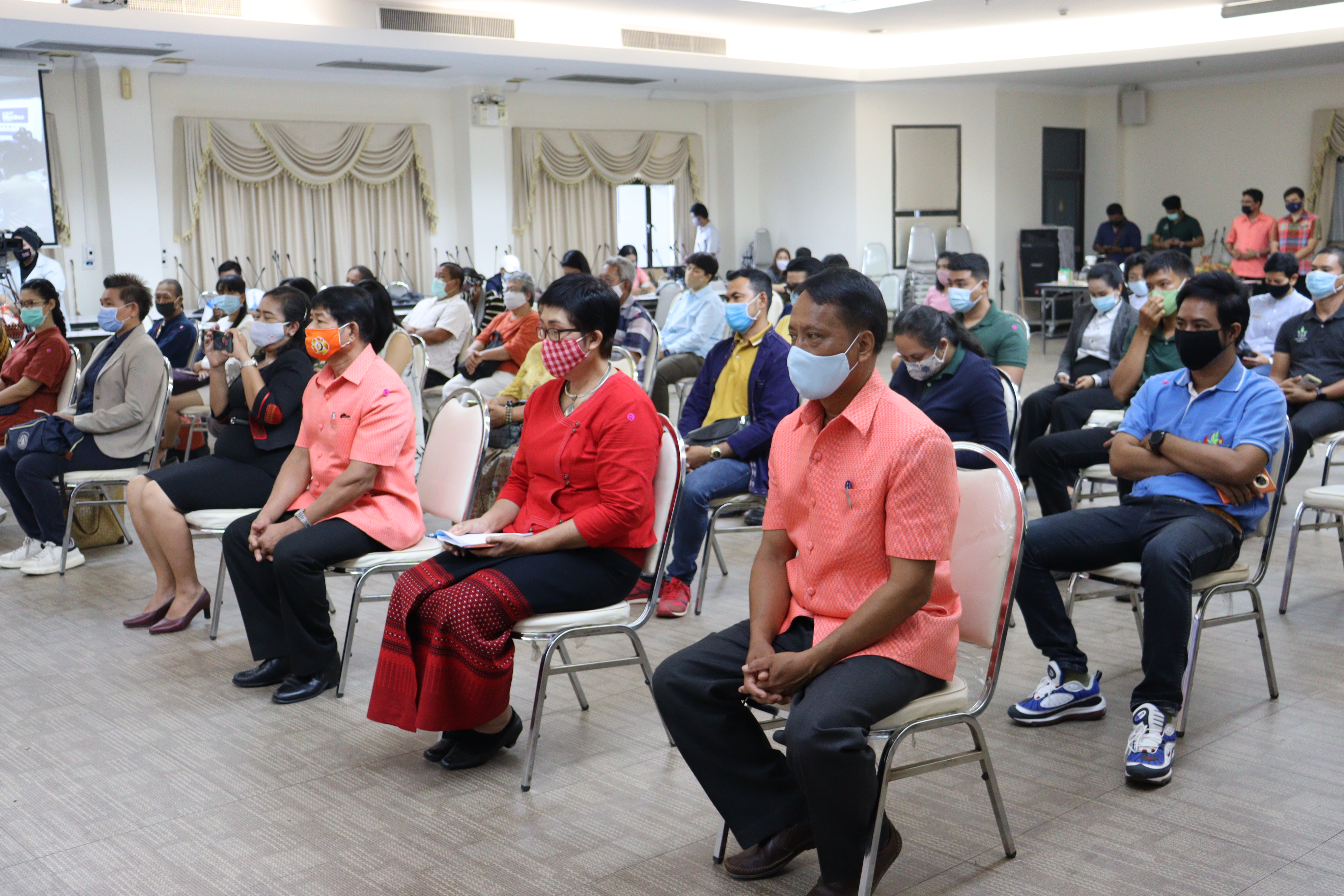 พจ.สุราษฎร์ธานี  เดินหน้าโครงการสุราษฎร์มีดี  ด้วยการทำ MOU กับ 4 หน่วยงานหลักและ 4 เครือข่าย