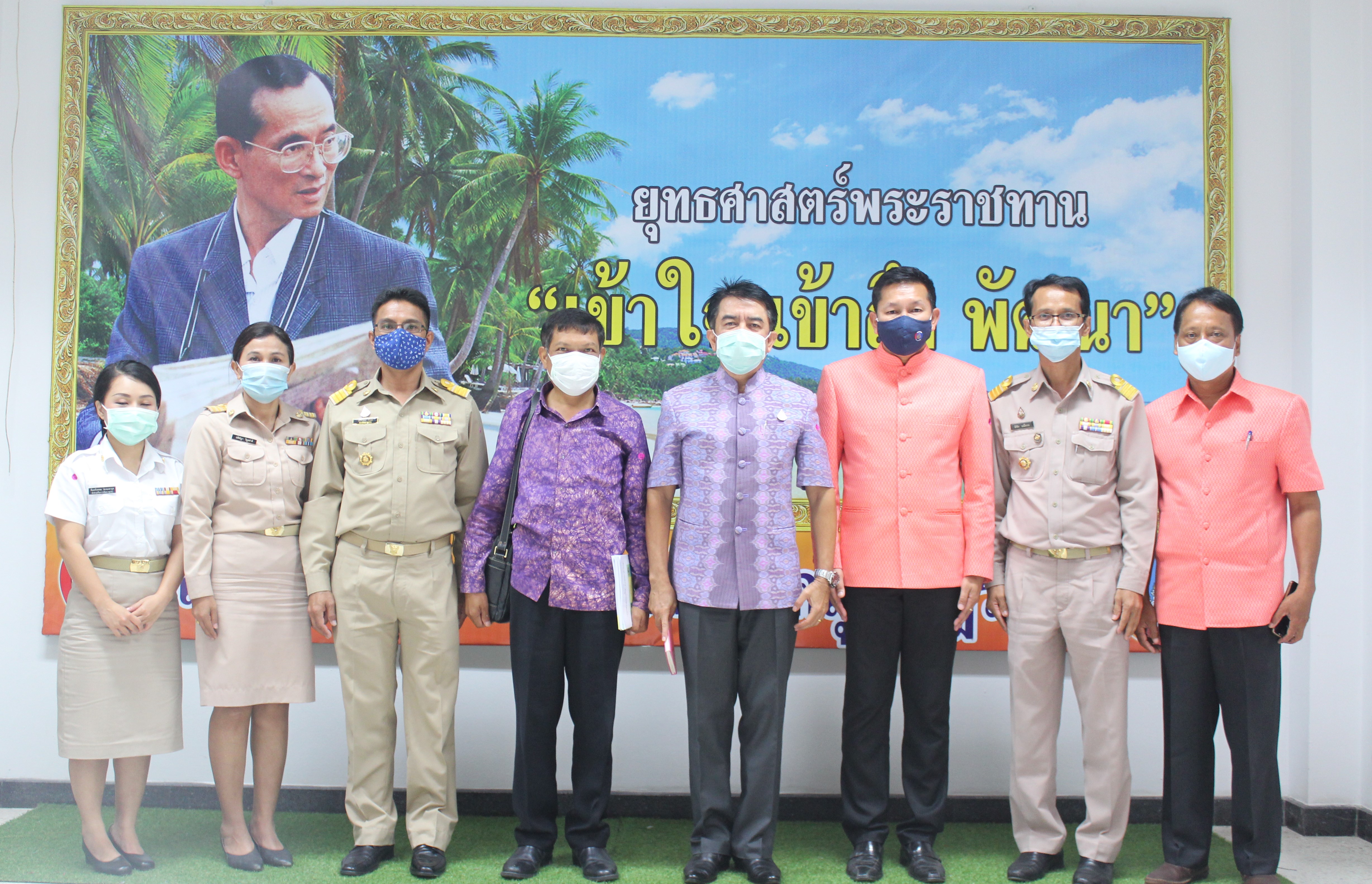 นายชัยวัฒน์ แสงศรี  ผู้ตรวจราชการกรมการพัฒนาชุมชนและคณะ ลงพื้นที่จังหวัดสุราษฎร์ธานี