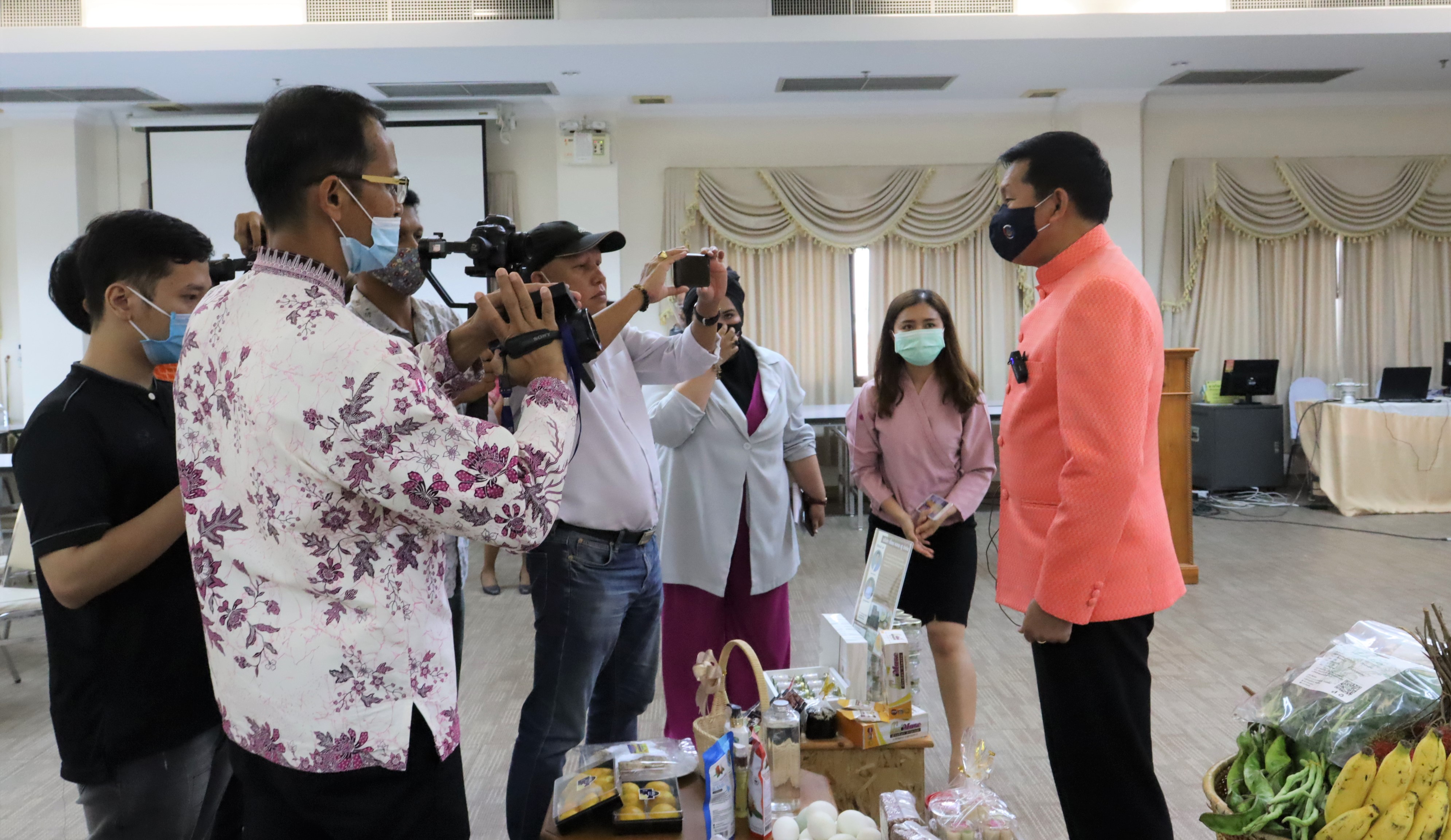 พจ.สุราษฎร์ธานี  เดินหน้าโครงการสุราษฎร์มีดี  ด้วยการทำ MOU กับ 4 หน่วยงานหลักและ 4 เครือข่าย