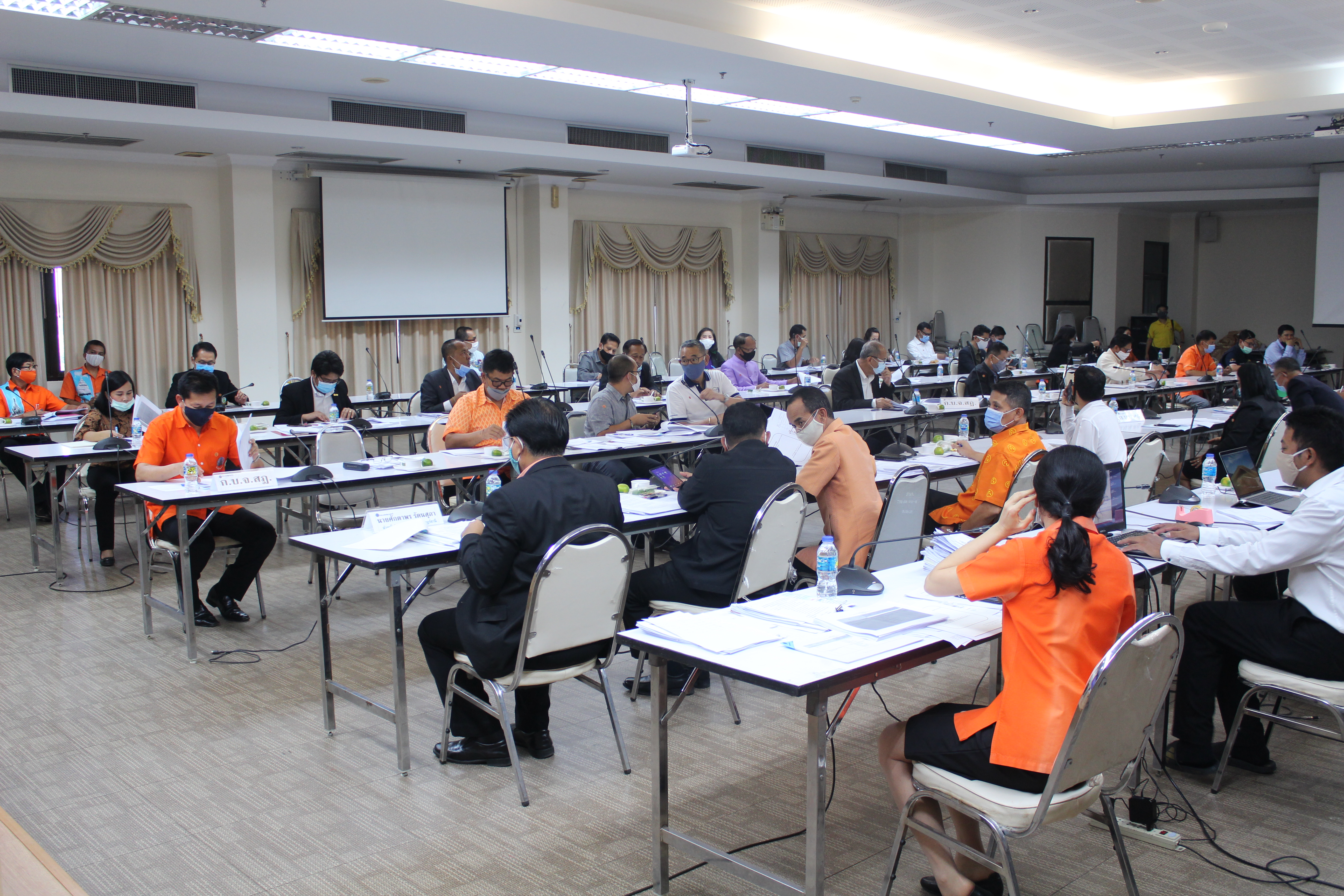 พช.สุราษฎร์ธานี เสนอร่างแผนฟื้นฟูเศรษฐกิจและสังคม มูลค่าเกือบ 100 ล้าน