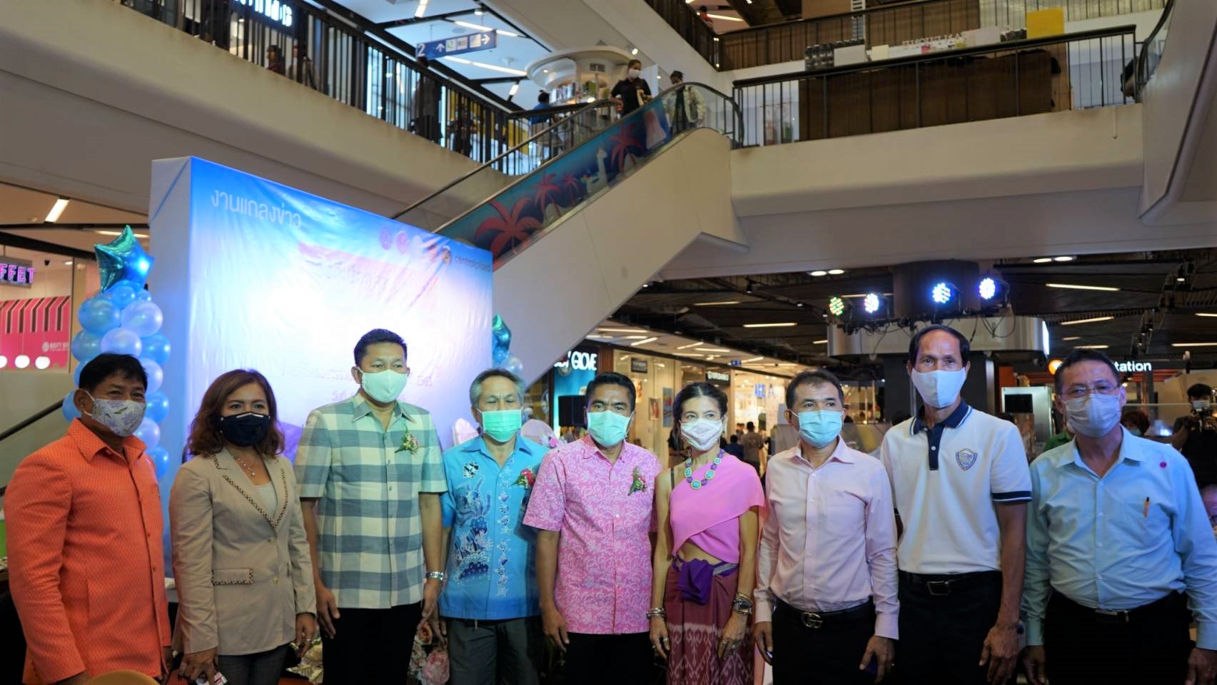 พช.สุราษฎร์ธานี ร่วมกับศูนย์การค้าเซ็นทรัลพลาซ่าสุราษฎร์ธานี เครือข่ายหนึ่งตำบลหนึ่งผลิตภัณฑ์ (OTOP) จังหวัดสุราษฎร์ธานี และบริษัทประชารัฐรักสามัคคี (สุราษฎร์ธานี) จำกัด  จัดงาน “ของดีเมืองสุราษฎร์ธานี” ภายใต้โครงการ เซ็นทรัล LOVE ชุมชน ร่วมพลังป้องกัน COVID-19