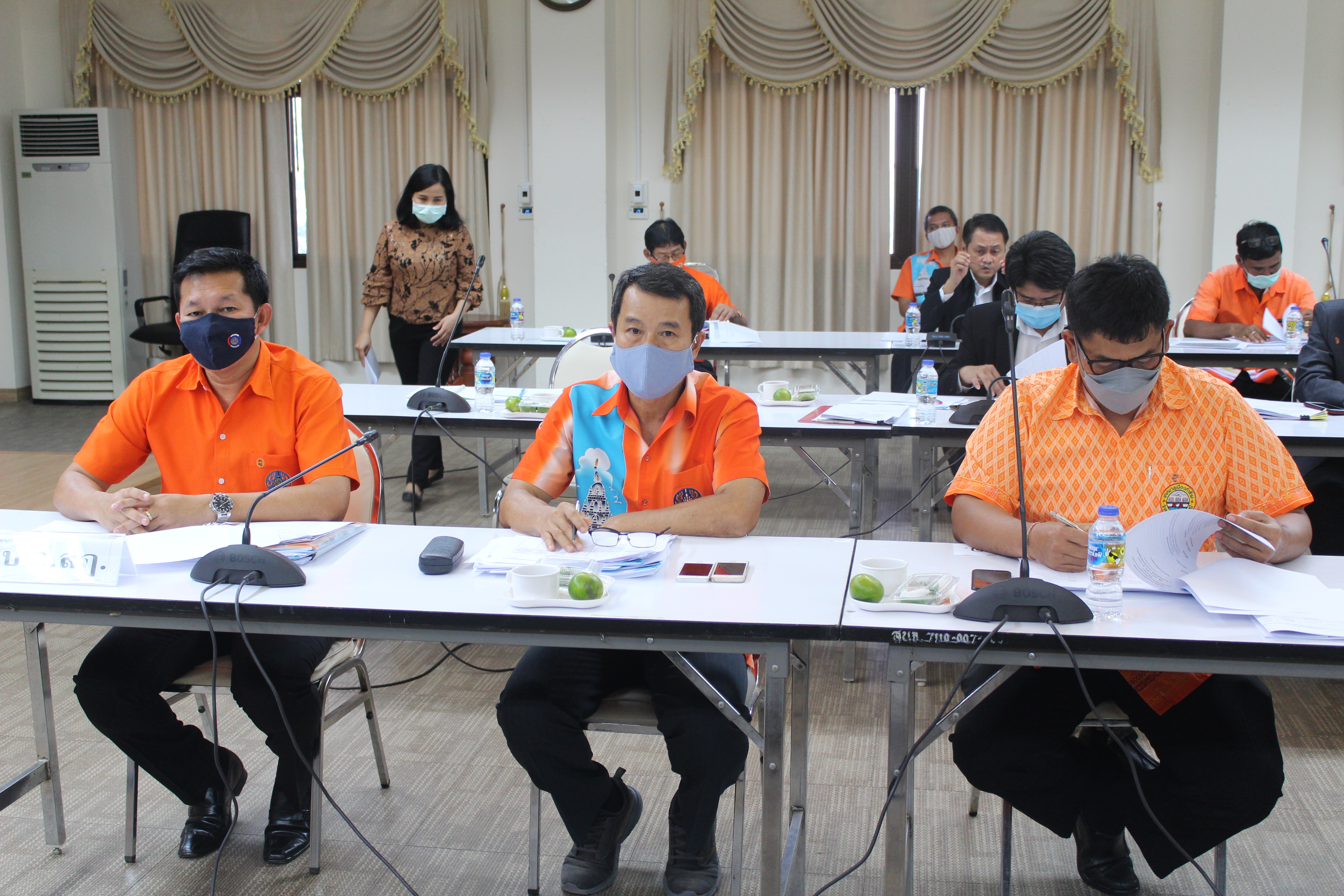 พช.สุราษฎร์ธานี เสนอร่างแผนฟื้นฟูเศรษฐกิจและสังคม มูลค่าเกือบ 100 ล้าน