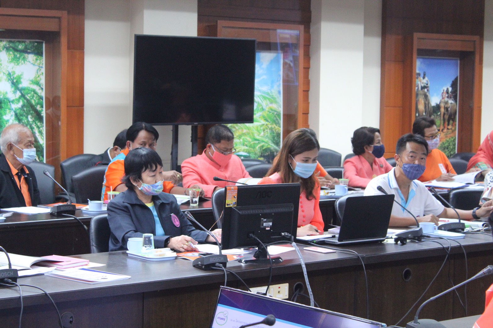 สำนักงานพัฒนาชุมชนจังหวัดสุราษฎร์ธานี เดินหน้าขับเคลื่อนนโยบายสานพลังประชารัฐจังหวัดสุราษฎร์ธานี