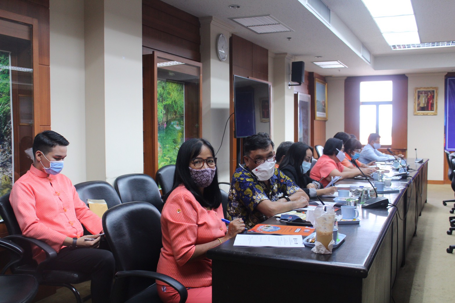 สำนักงานพัฒนาชุมชนจังหวัดสุราษฎร์ธานี เดินหน้าขับเคลื่อนนโยบายสานพลังประชารัฐจังหวัดสุราษฎร์ธานี