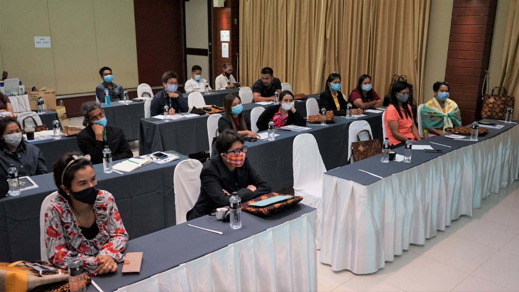 พช.สุราษฎร์ธานี พัฒนาศักยภาพผู้ประกอบการสู่ยุค 4.0 รุ่นที่ 1