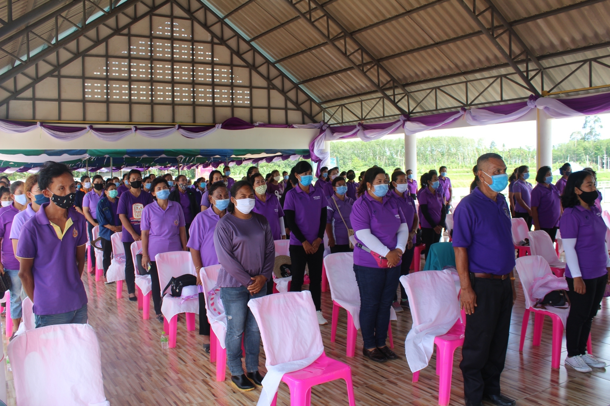 จัดกิจกรรมรวมพลังสตรีอาสาพัฒนา ปลูกป่าเฉลิมพระเกียรติ