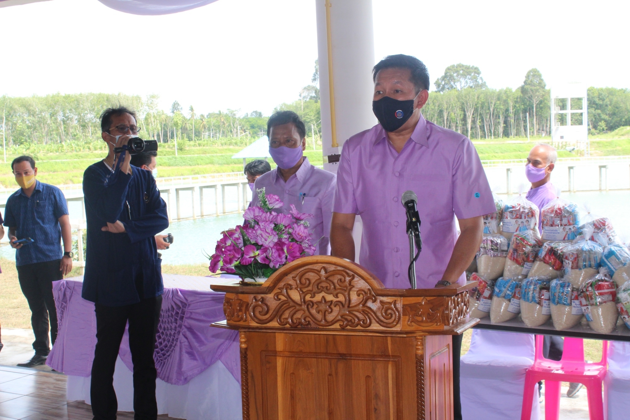 จัดกิจกรรมรวมพลังสตรีอาสาพัฒนา ปลูกป่าเฉลิมพระเกียรติ