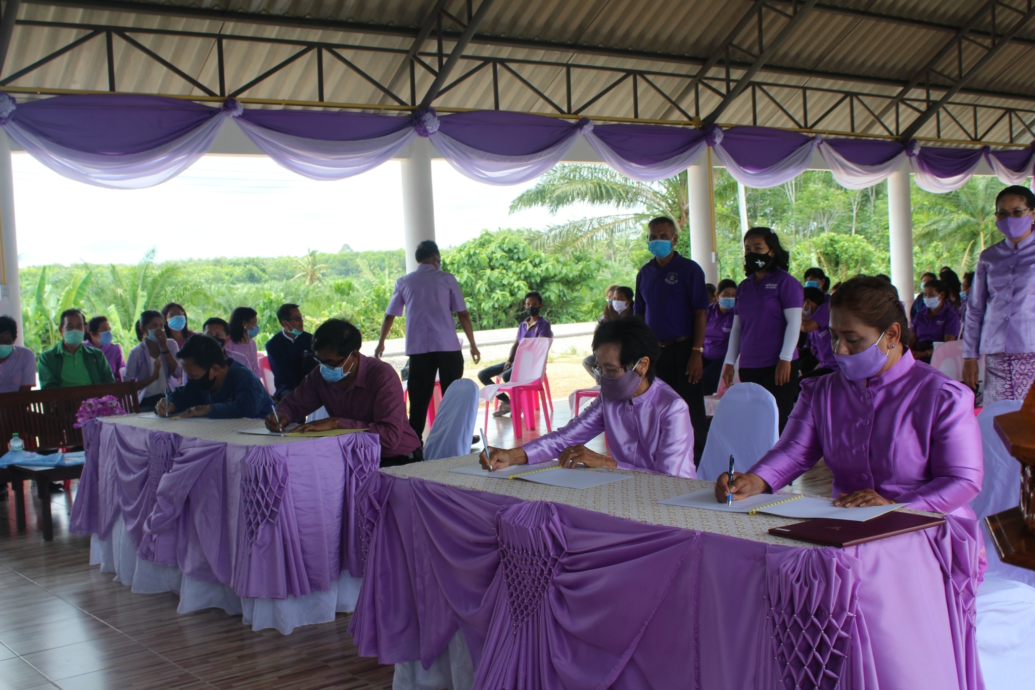 จัดกิจกรรมรวมพลังสตรีอาสาพัฒนา ปลูกป่าเฉลิมพระเกียรติ