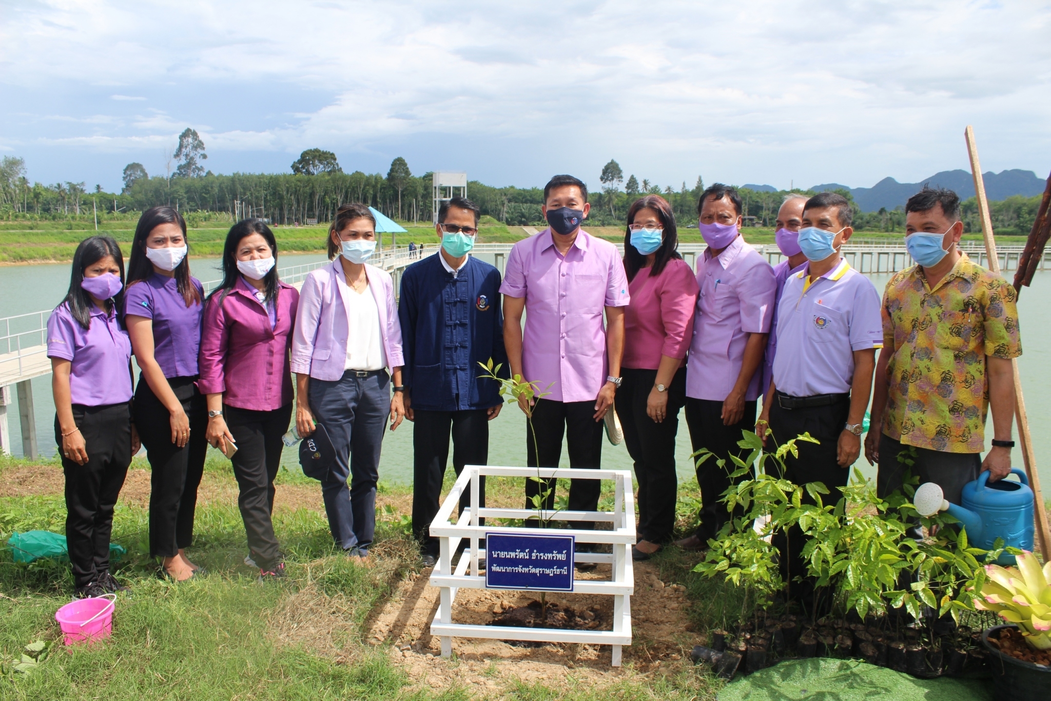 จัดกิจกรรมรวมพลังสตรีอาสาพัฒนา ปลูกป่าเฉลิมพระเกียรติ