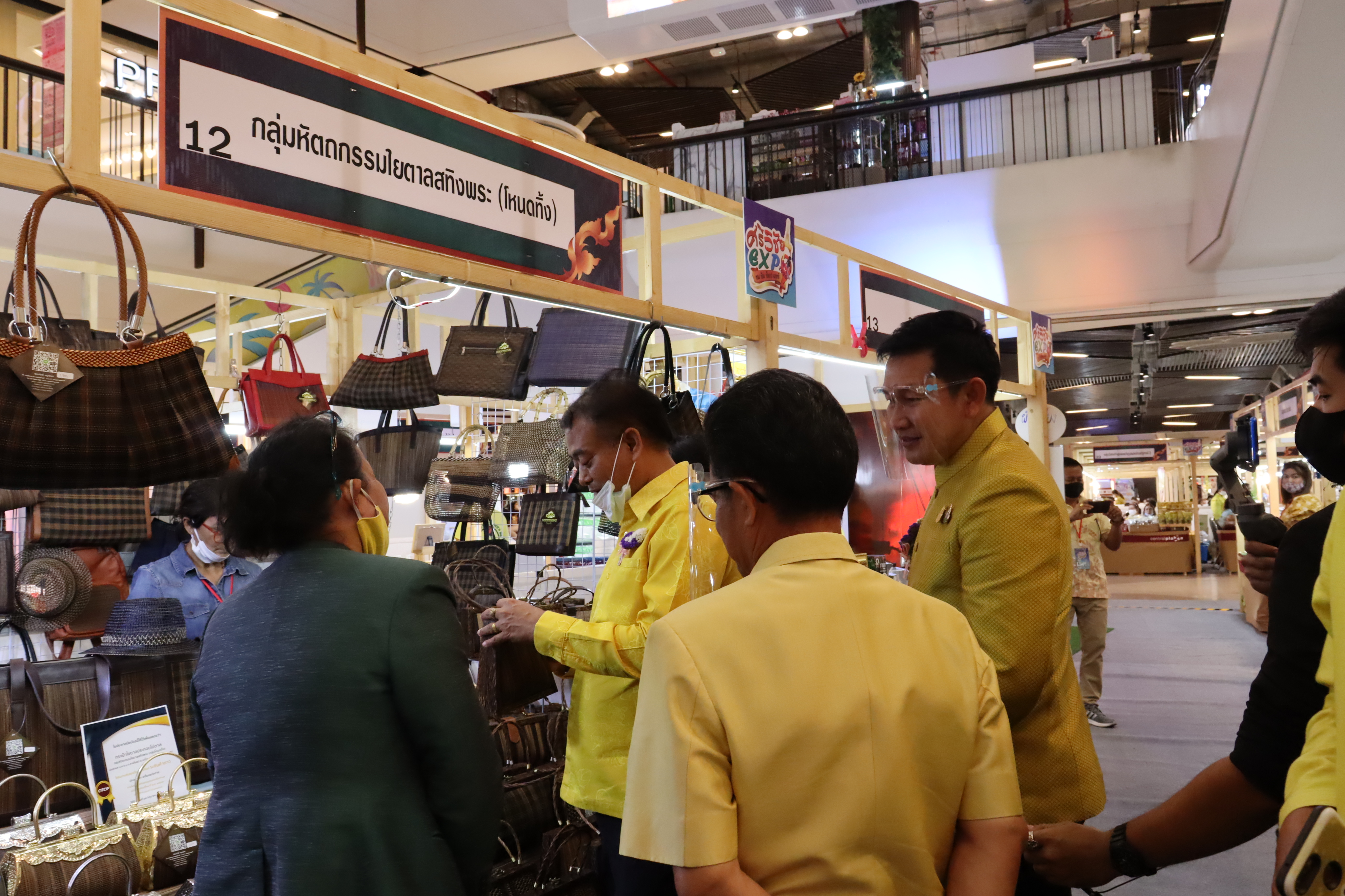 พช.สุราษฎร์ธานี เชิญช้อป แชะ ชิม ชม ของดีอ่าวไทย