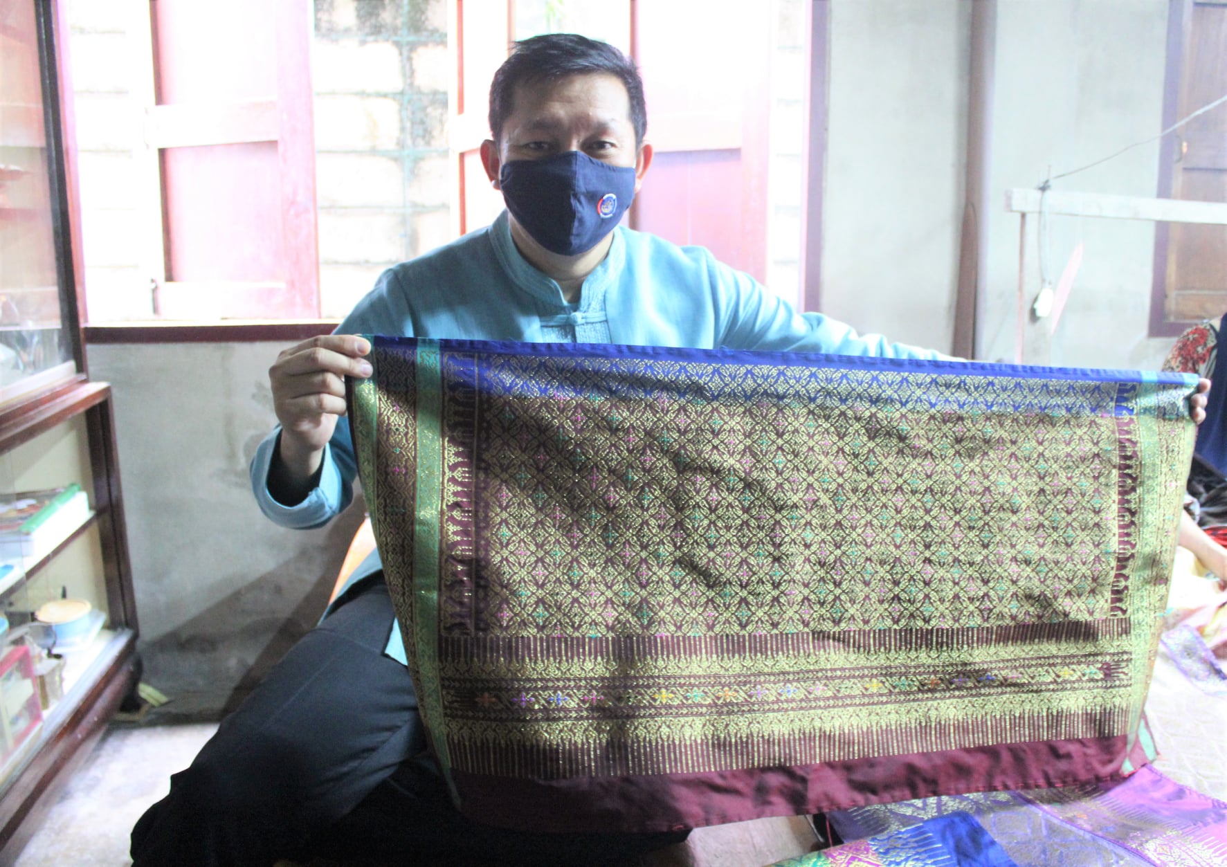 จังหวัดสุราษฎร์ธานี ขับเคลื่อนการสวมใส่ผ้าไทยอย่างเป็นรูปธรรม เพื่อสร้างงาน สร้างอาชีพ สร้างรายได้อย่างยั่งยืน