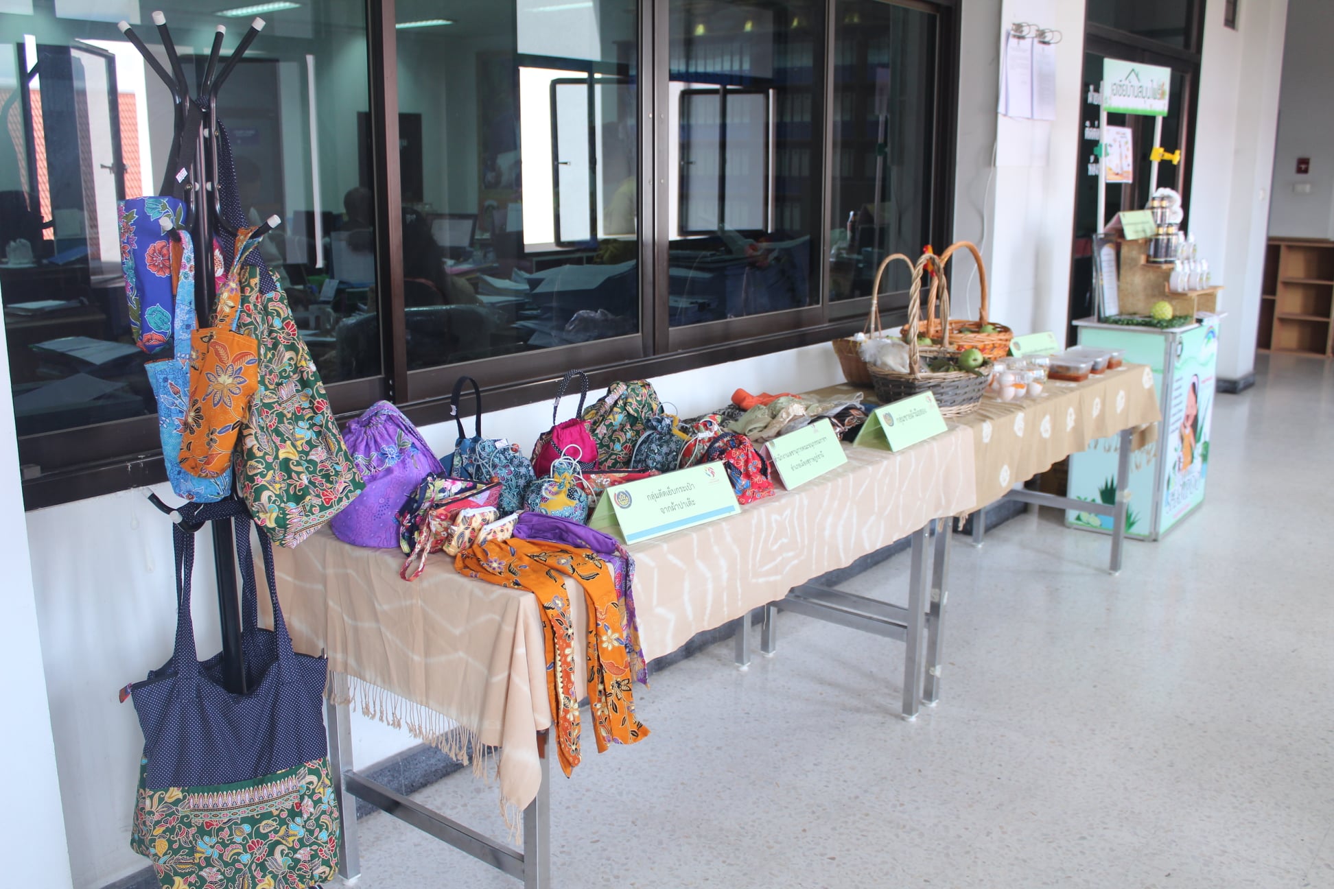 นายชัยวัฒน์ แสงศรี ผู้ตรวจราชการกรมการพัฒนาชุมชน ลงพื้นที่จังหวัดสุราษฎร์ธานี