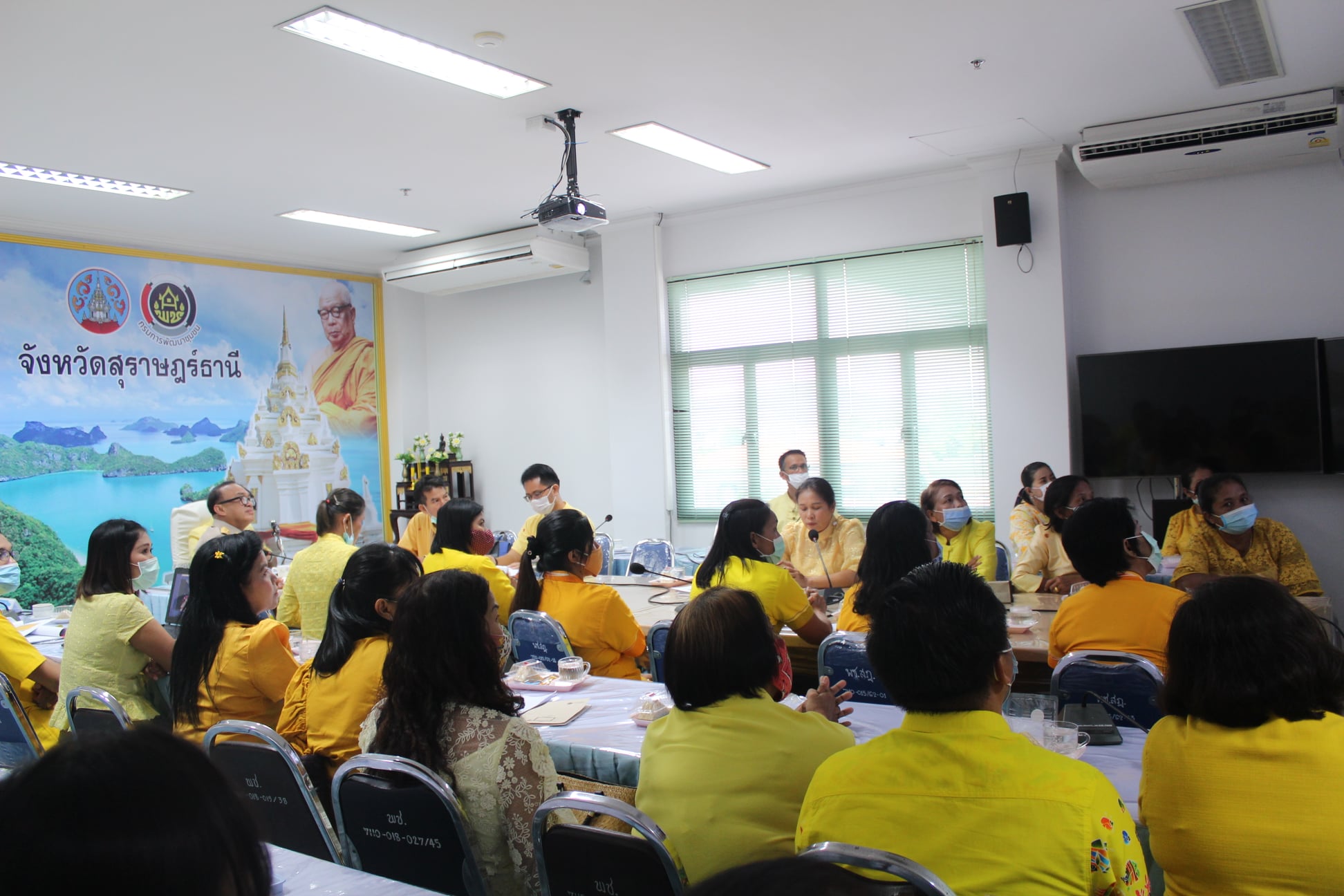 นายชัยวัฒน์ แสงศรี ผู้ตรวจราชการกรมการพัฒนาชุมชน ลงพื้นที่จังหวัดสุราษฎร์ธานี