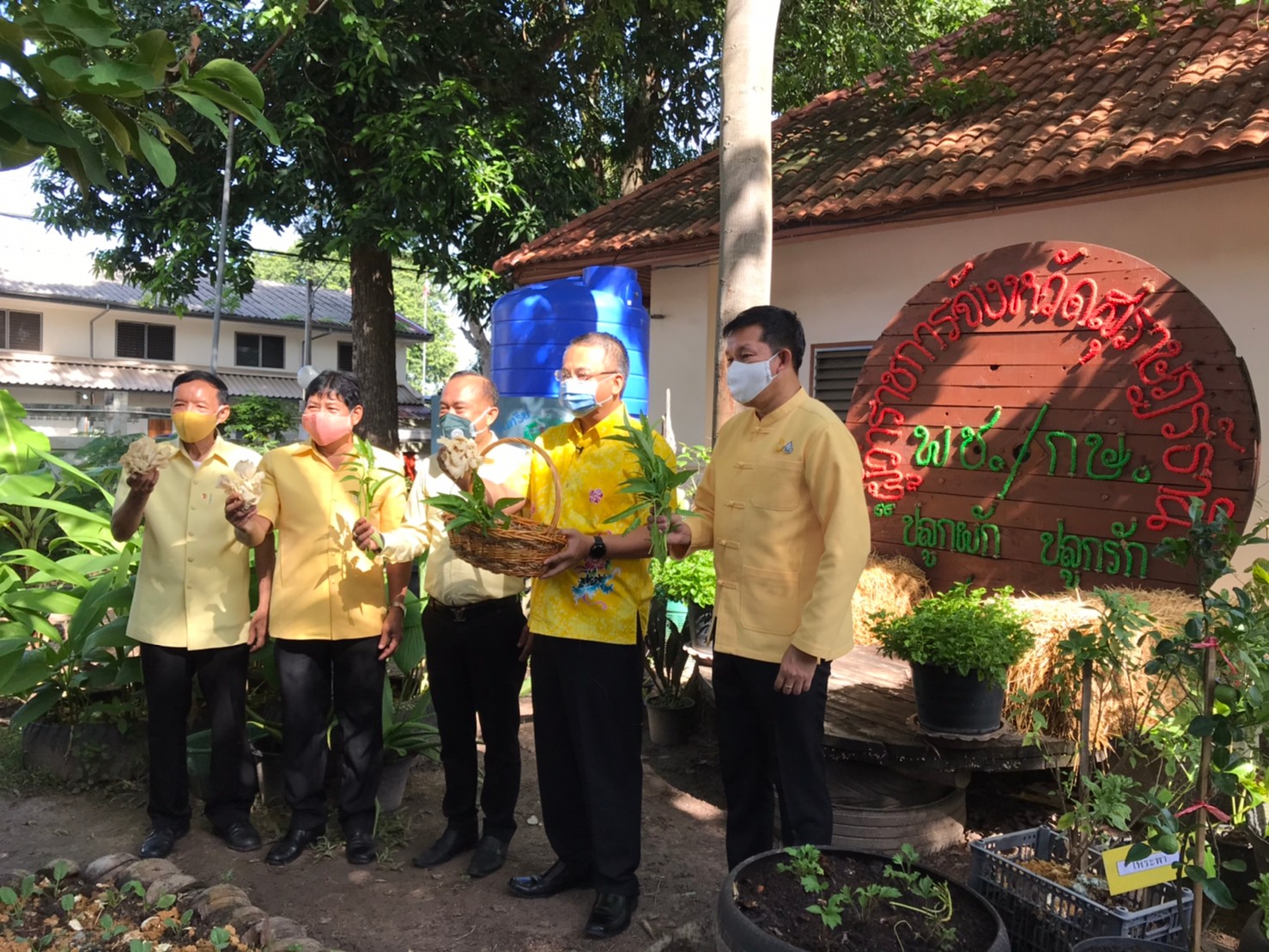 อธิบดีกรมการพัฒนาชุมชน  ส่งทีมประชาสัมพันธ์ลงพื้นที่จังหวัดสุราษฎร์ธานี