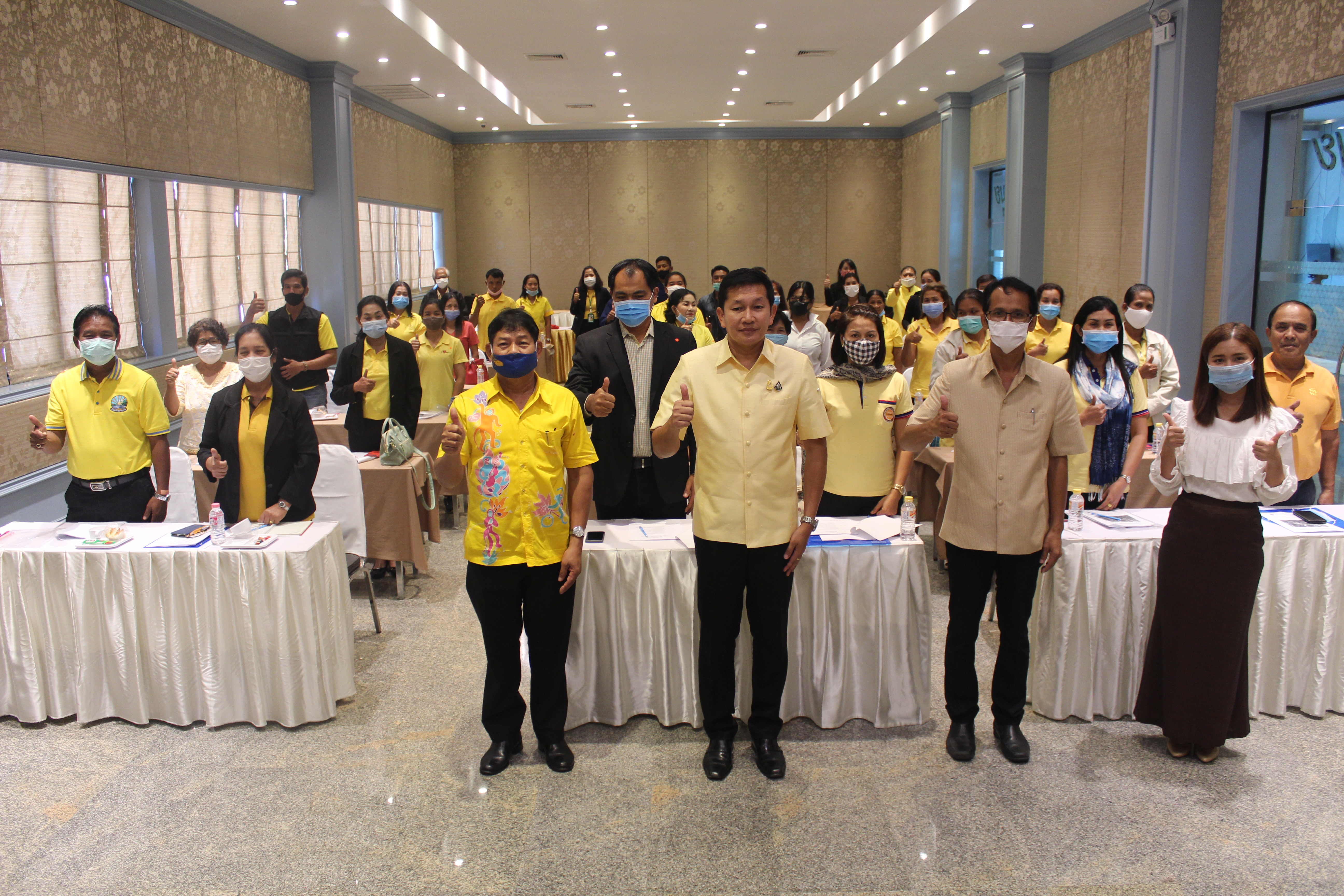 พช.สุราษฎร์ธานี จัดประชุมเชิงปฏิบัติการสร้างรายได้จากกิจกรรมอาหารปลอดภัย