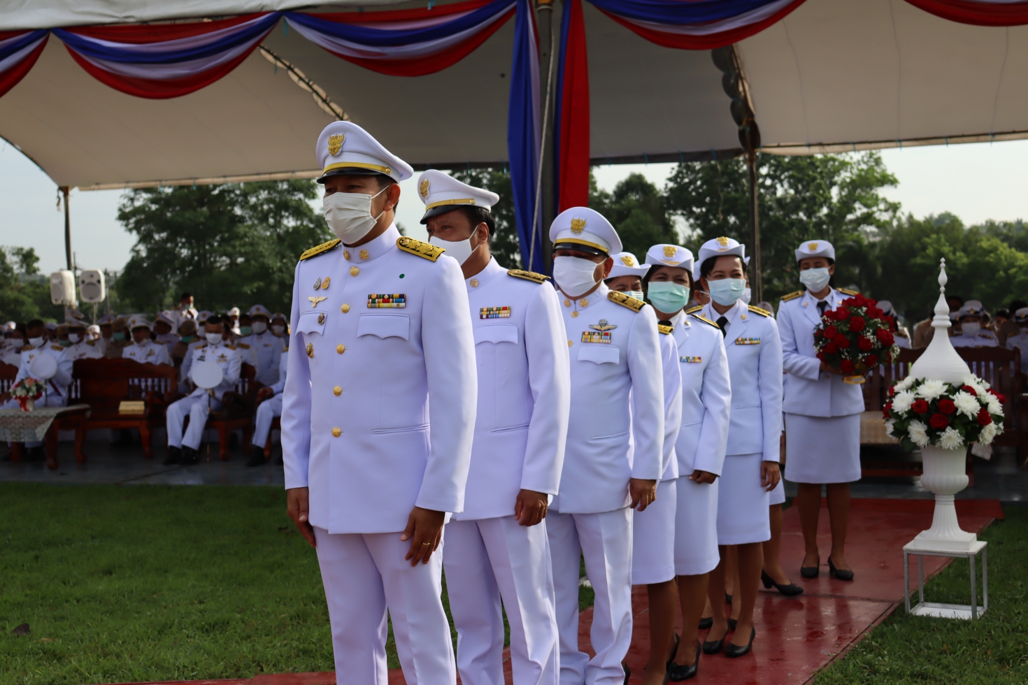 พช. สุราษฎร์ธานี  ถวายราชสดุดีพระบรมราชานุสาวรีย์ รัชกาลที่ 6