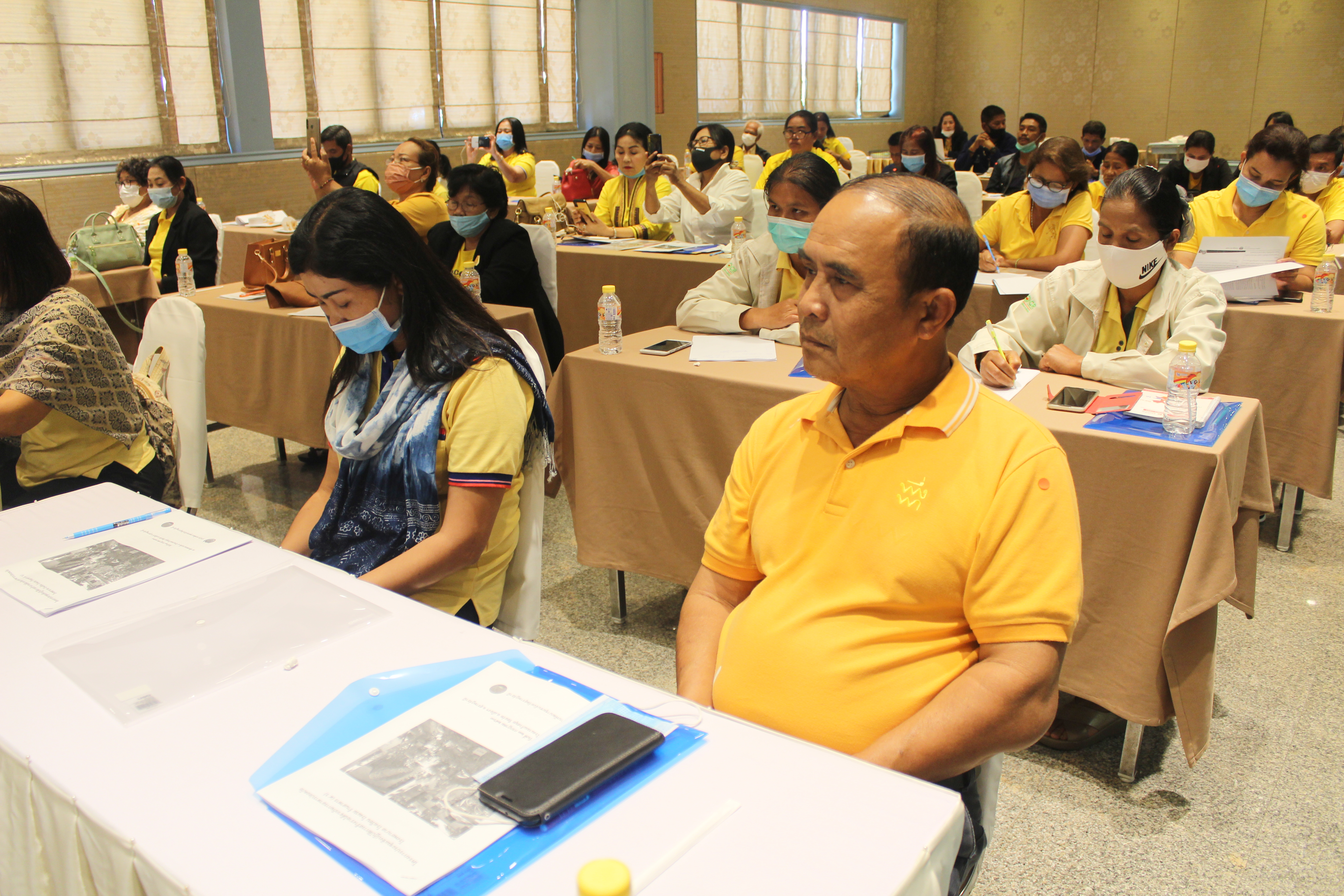 พช.สุราษฎร์ธานี จัดประชุมเชิงปฏิบัติการสร้างรายได้จากกิจกรรมอาหารปลอดภัย