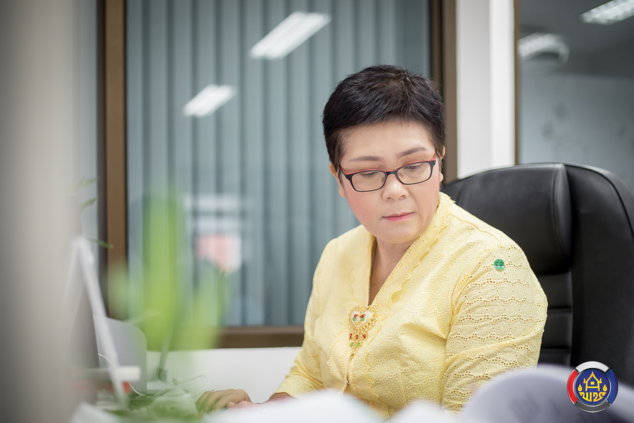 พช.สุราษฎร์ธานี เรียบง่าย สไตล์ผ้าไทย