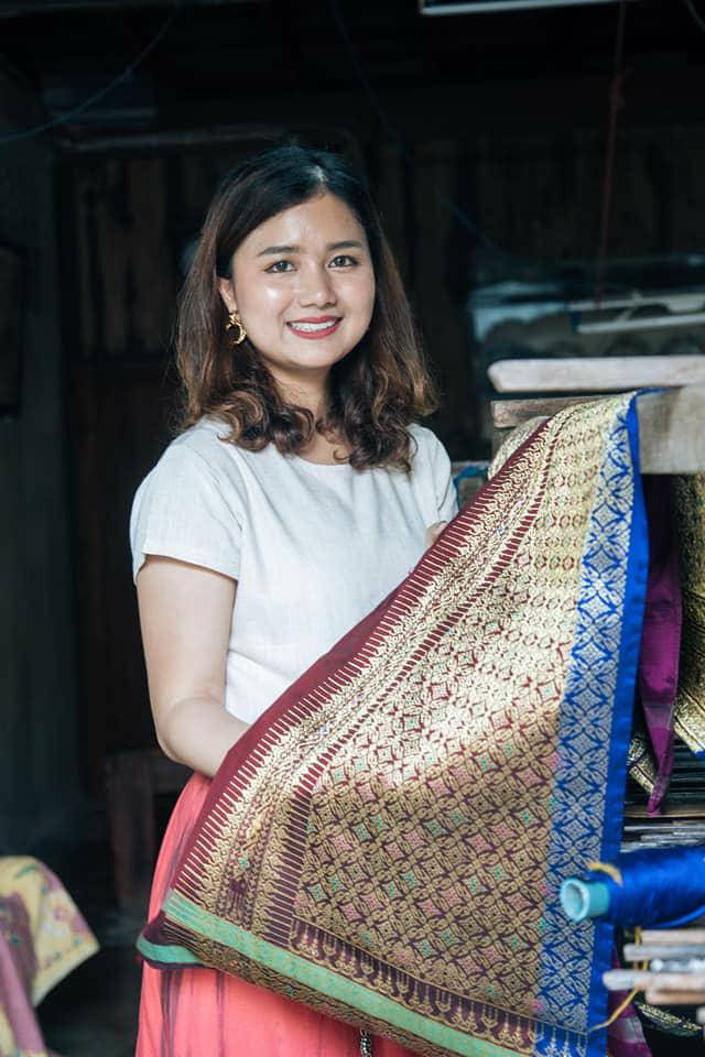 จังหวัดสุราษฎร์ธานี ขับเคลื่อนการสวมใส่ผ้าไทยอย่างเป็นรูปธรรม เพื่อสร้างงาน สร้างอาชีพ สร้างรายได้อย่างยั่งยืน