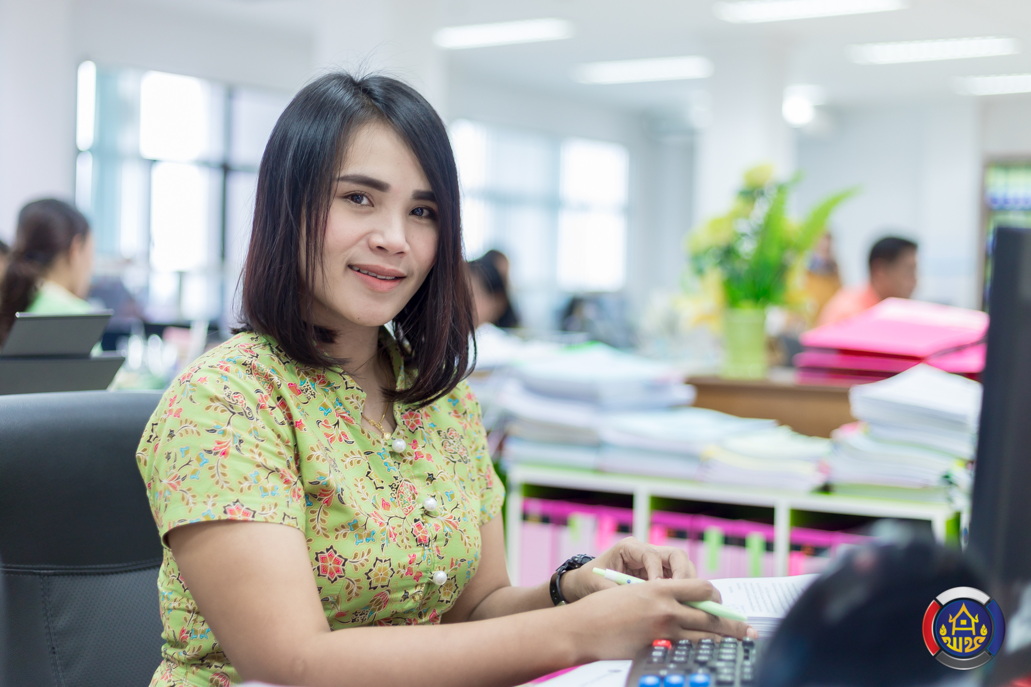 พช.สุราษฎร์ธานี เรียบง่าย สไตล์ผ้าไทย