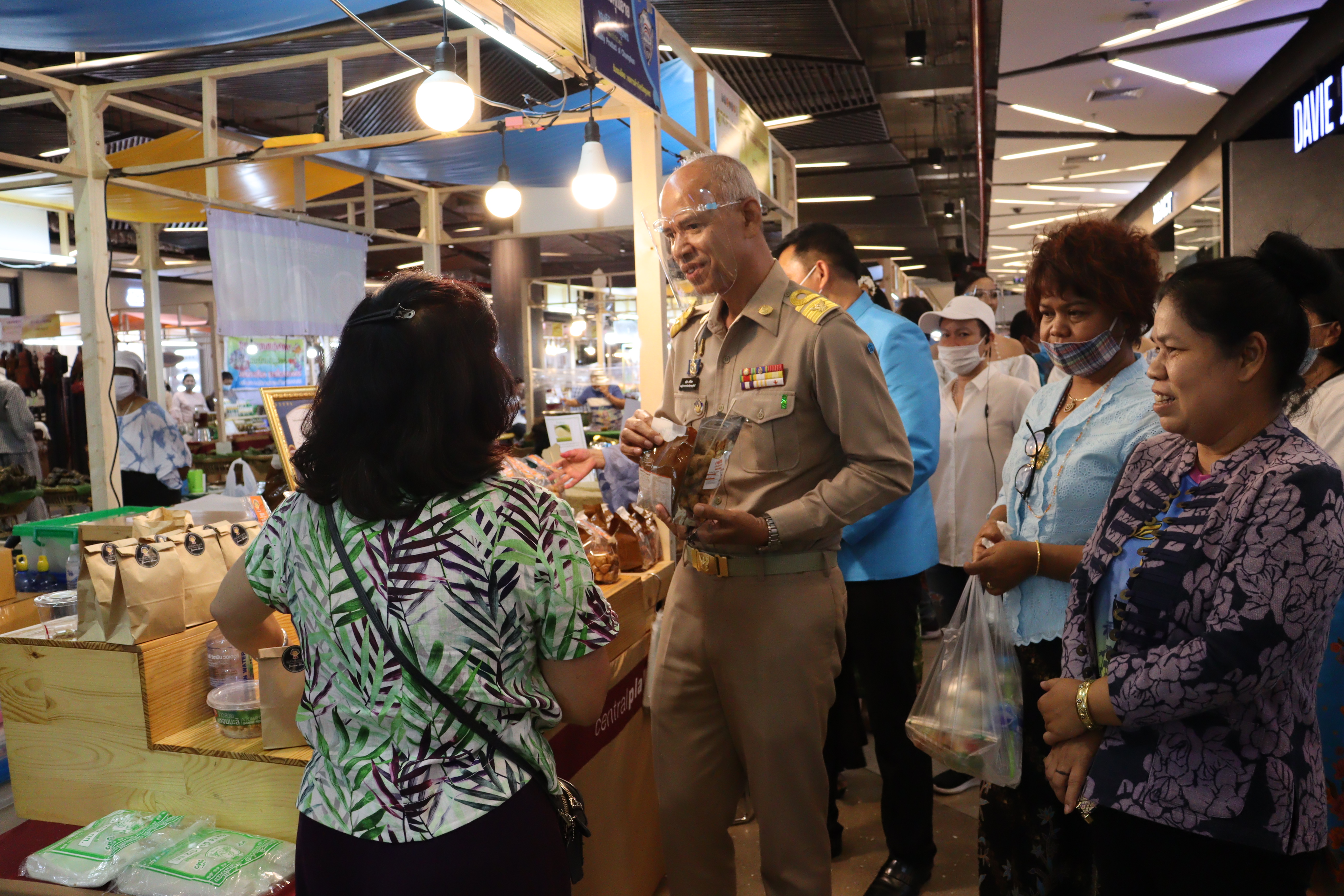 เปิดงาน “ OTOP นวัตวิถี มหัศจรรย์ศรีวิชัย ” ครั้งที่ 1