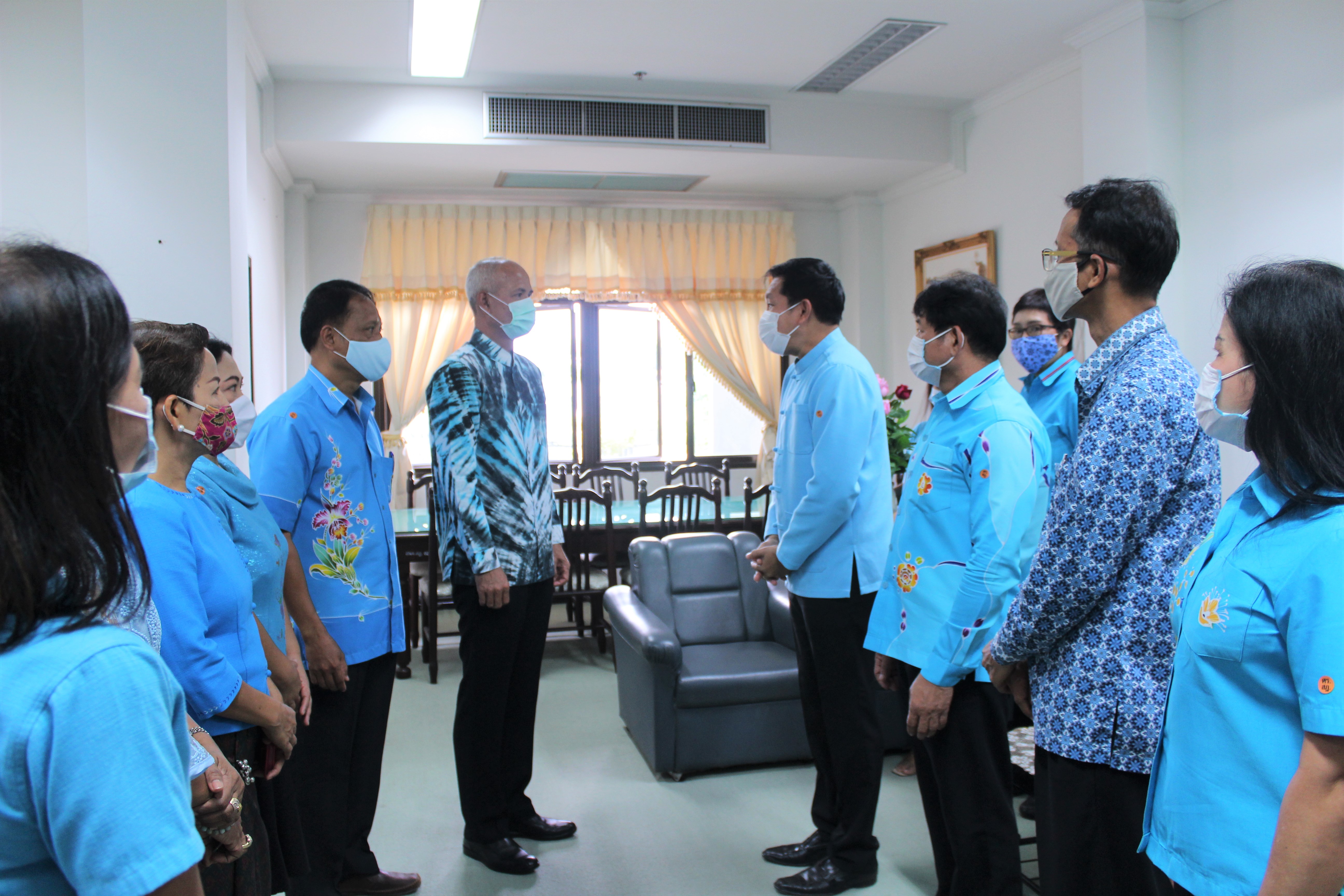 พช.สุราษฎร์ธานี  นำทีมงานแสดงความยินดีแด่ นายสนิท ศรีวิหค รองผู้ว่าราชการจังหวัดสุราษฎร์ธานี